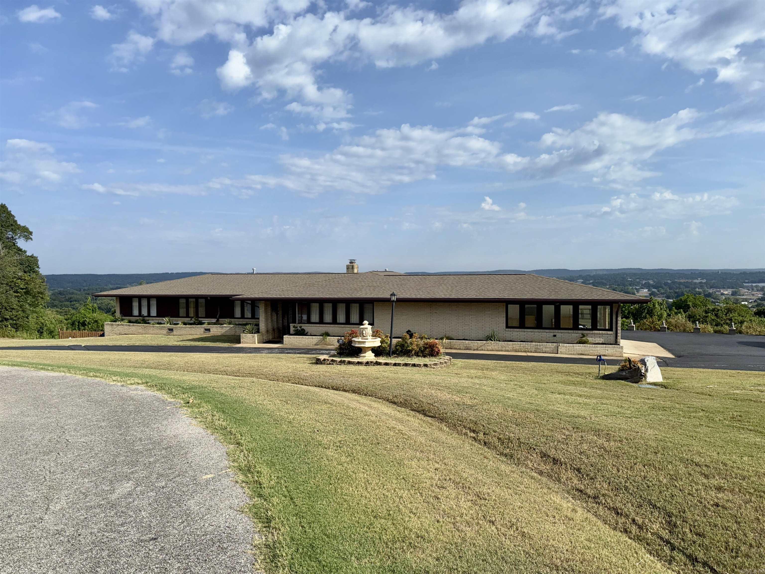 CLEARVIEW ESTATES - Residential