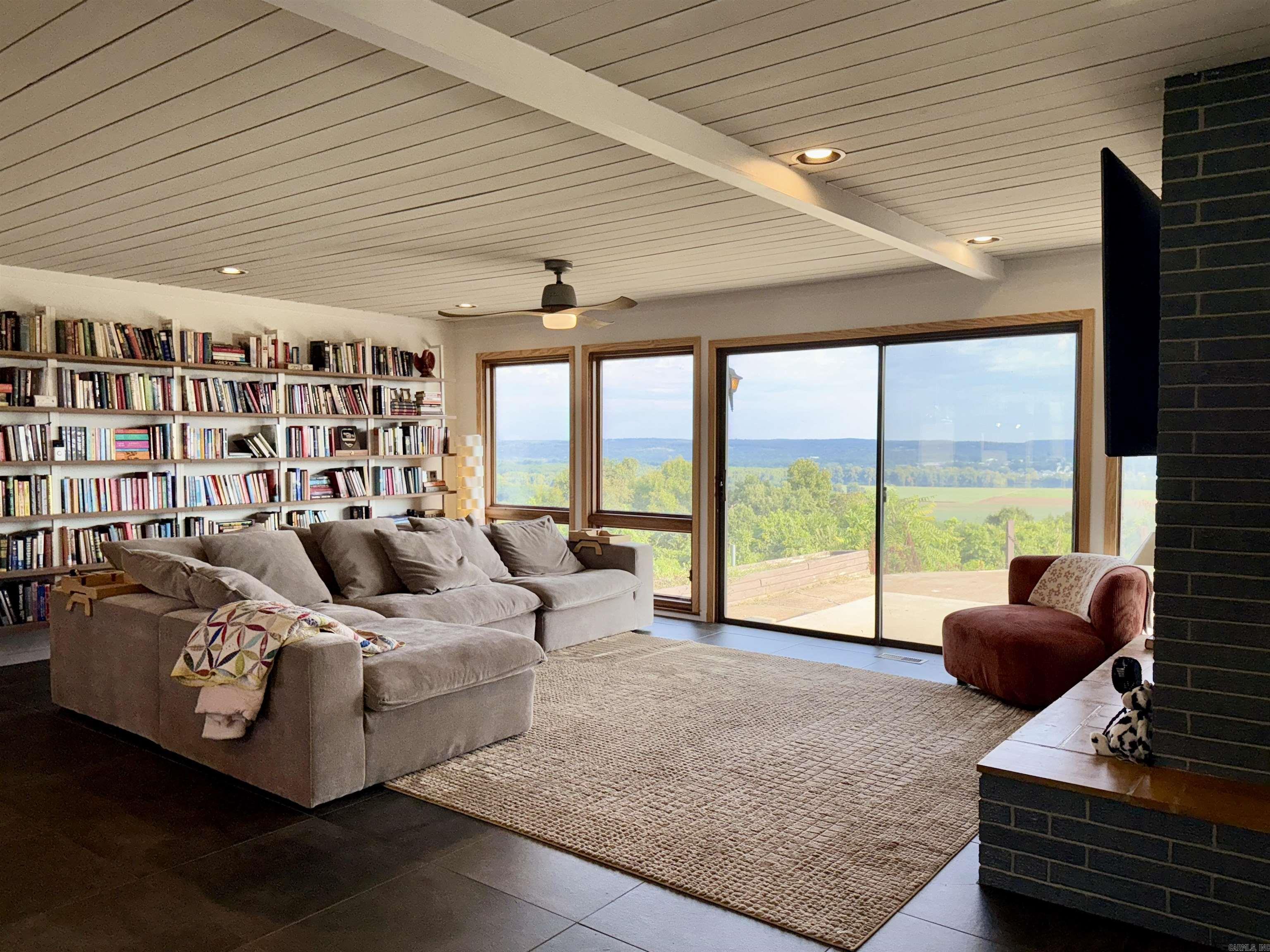 CLEARVIEW ESTATES - Residential