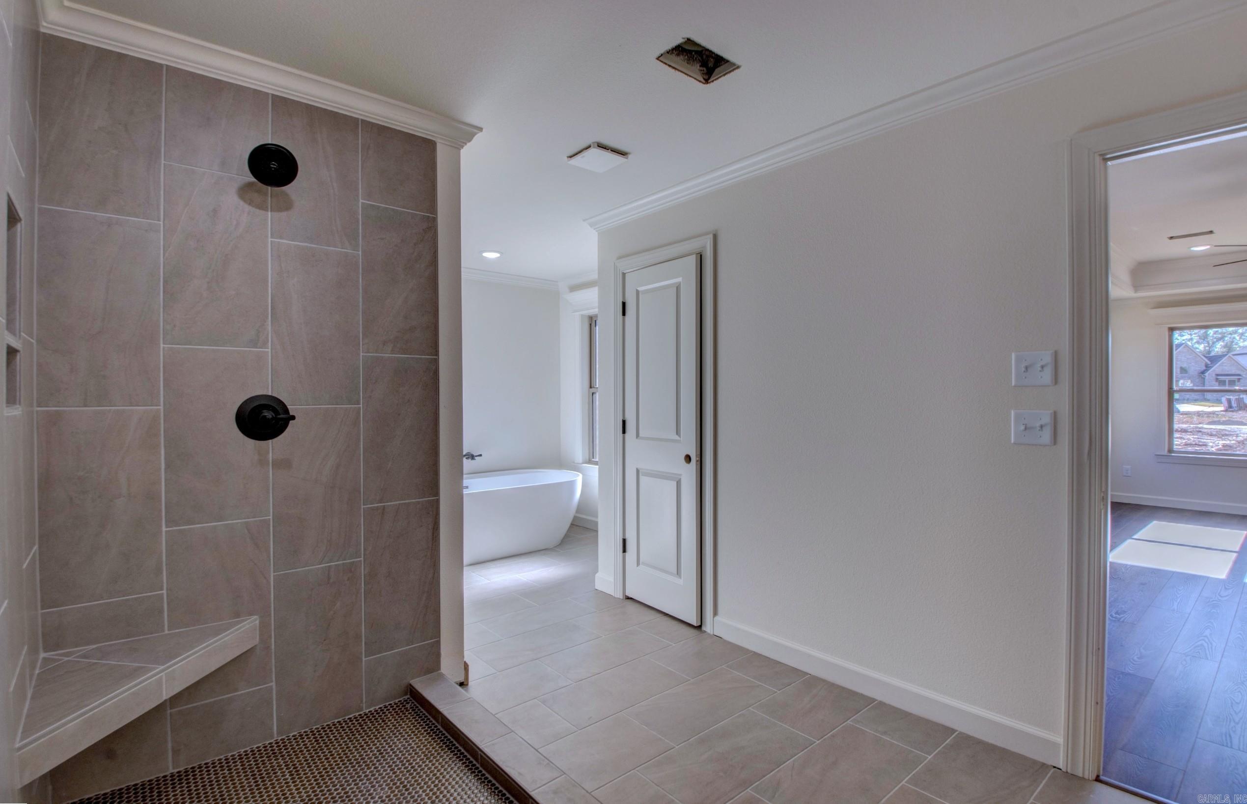 COUNTRY CLUB OF ARK THE - Residential