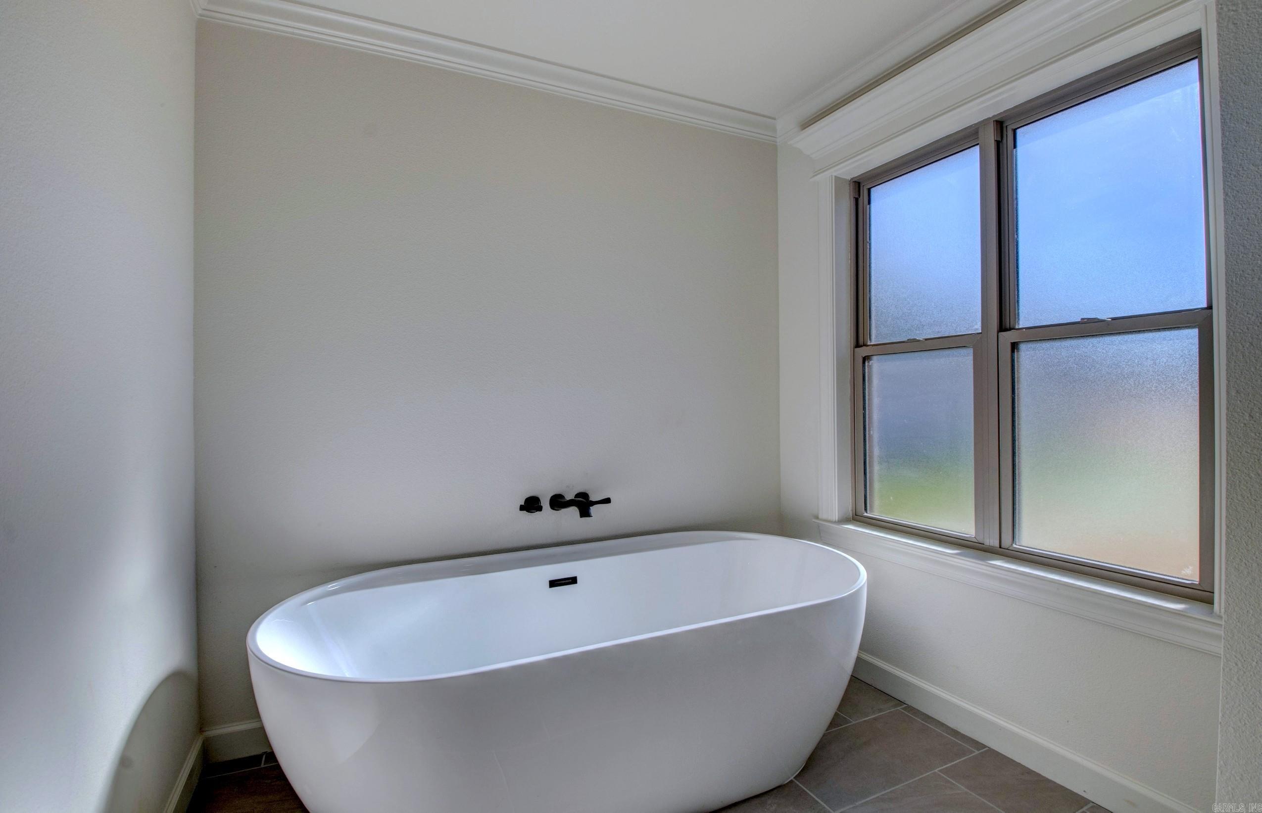 COUNTRY CLUB OF ARK THE - Residential