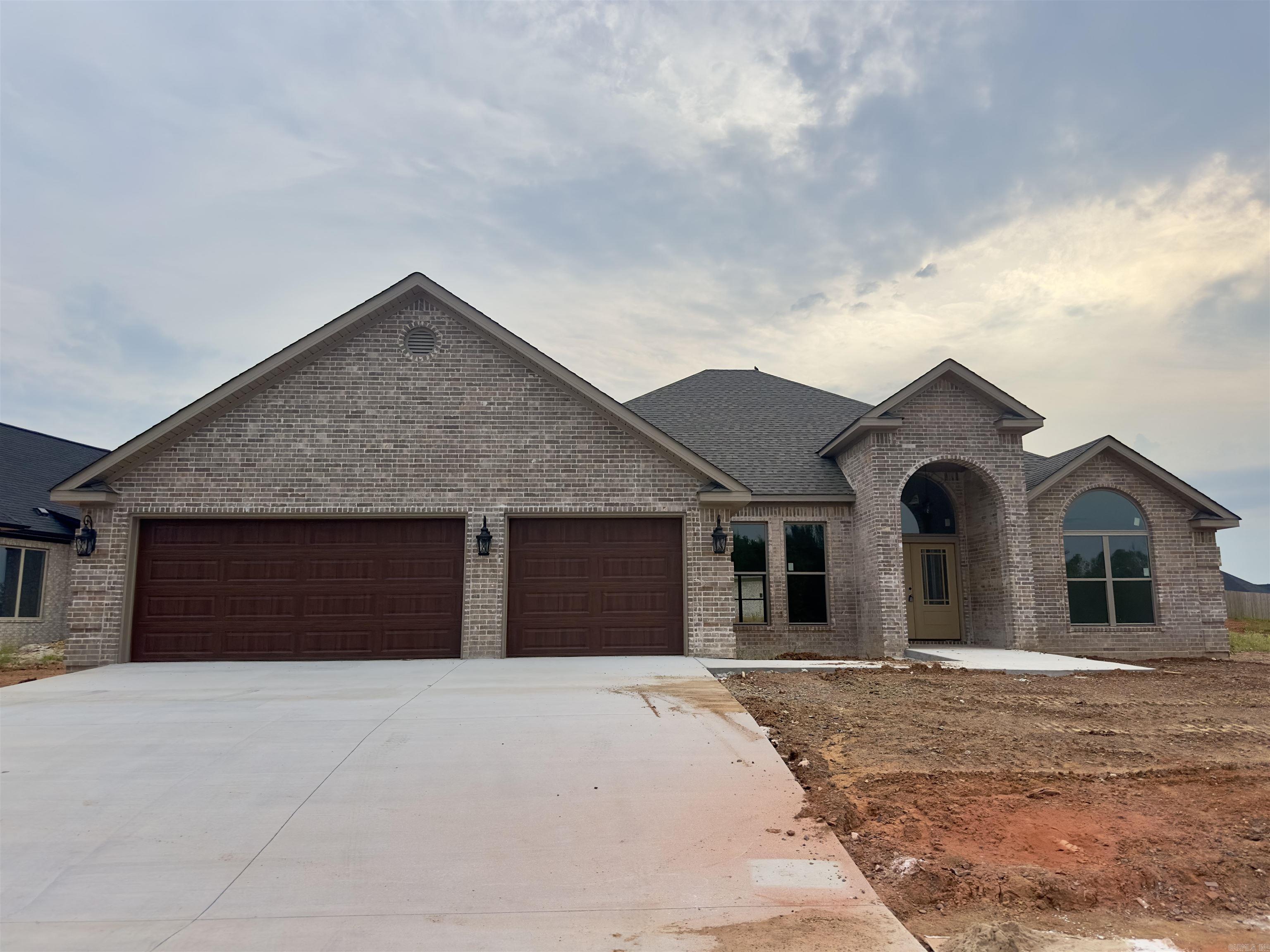 COUNTRY CLUB OF ARK THE - Residential
