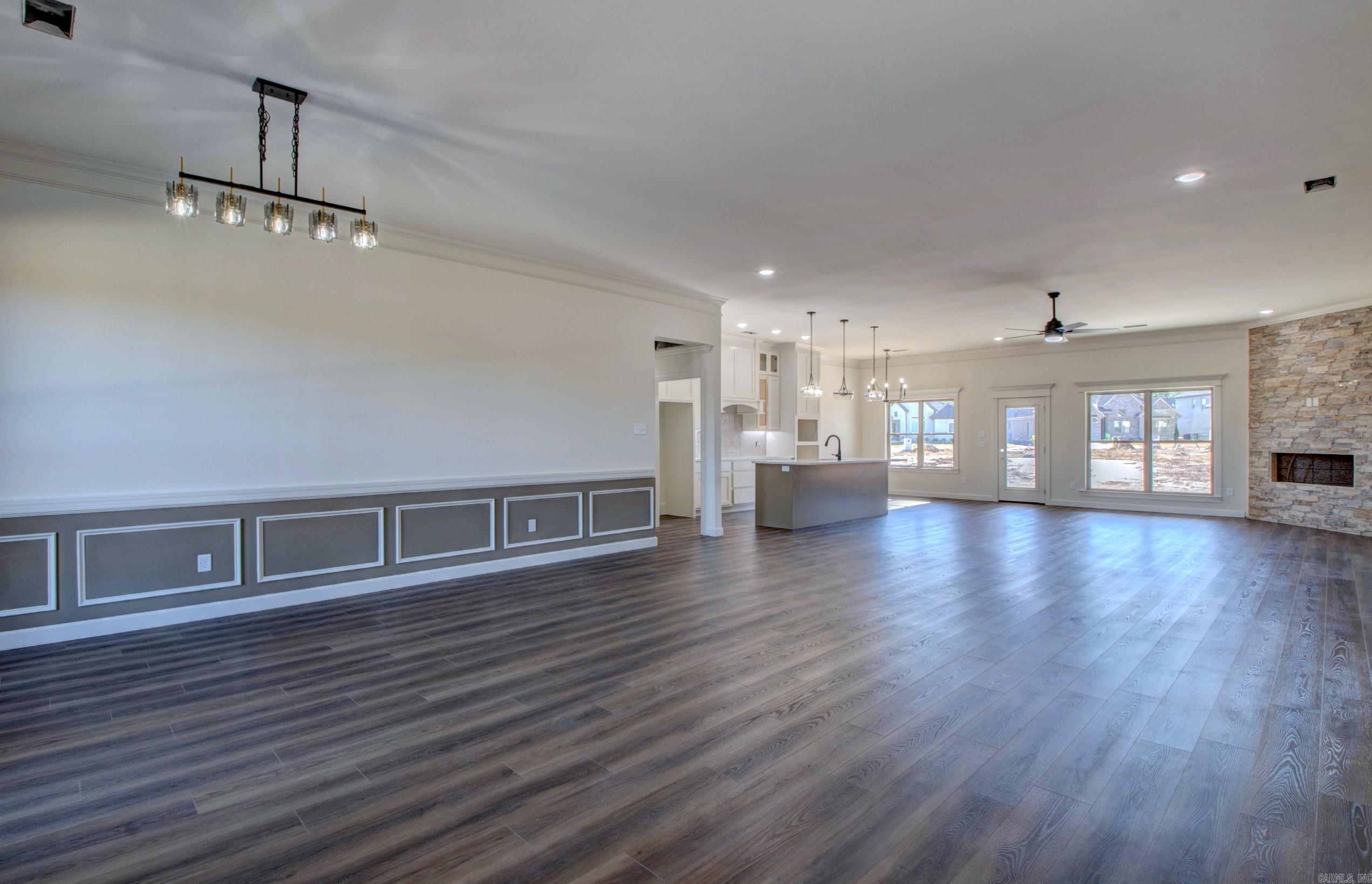 COUNTRY CLUB OF ARK THE - Residential