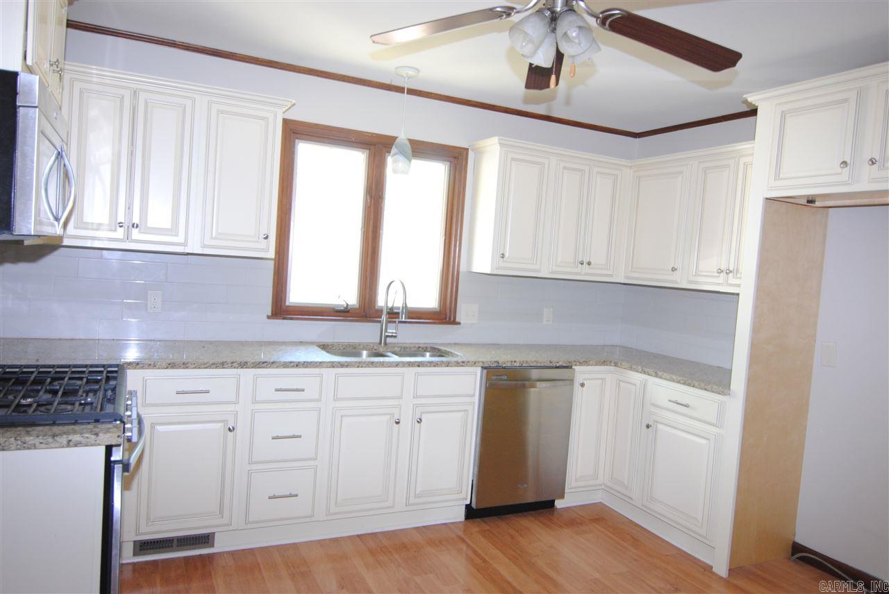 Country Club I - Residential Lease