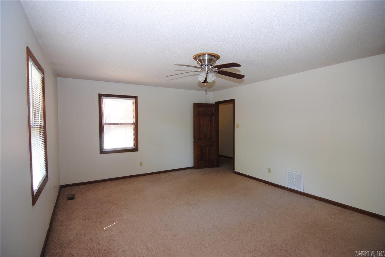 Country Club I - Residential Lease