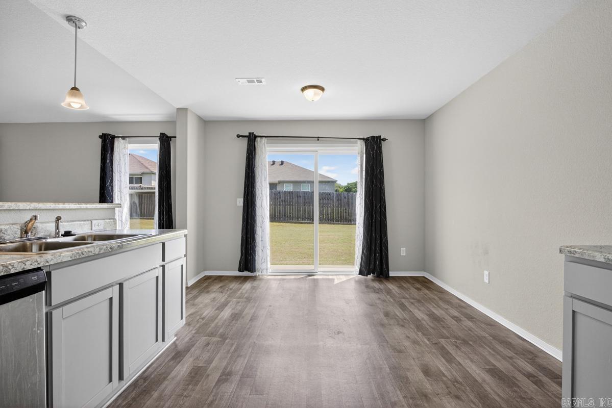 STAGECOACH MEADOWS - Residential