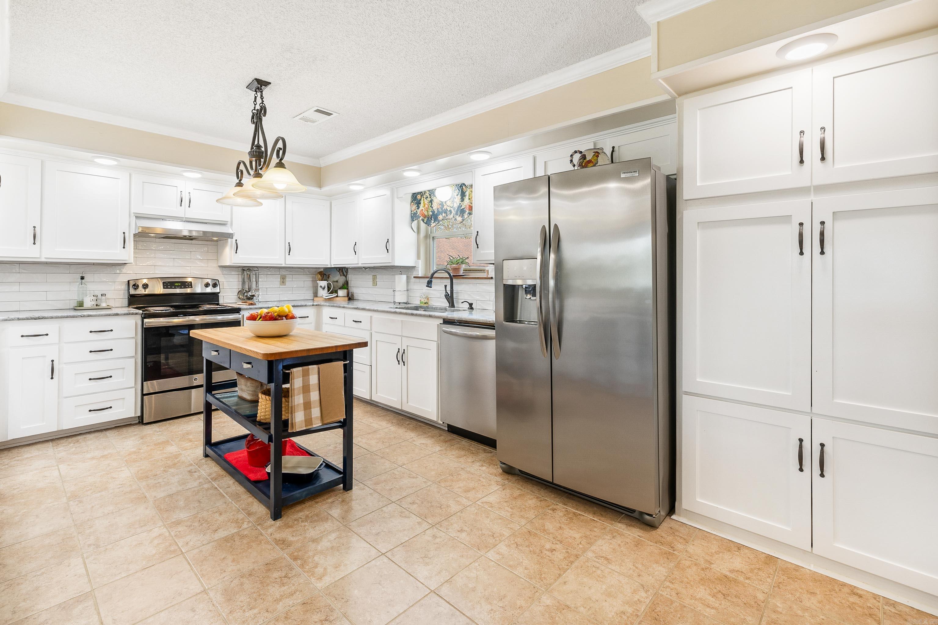 CLEVELAND SHORES - Residential