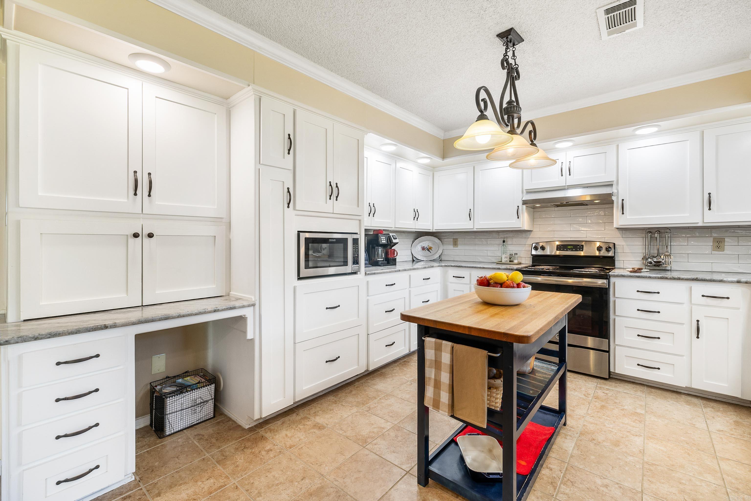 CLEVELAND SHORES - Residential