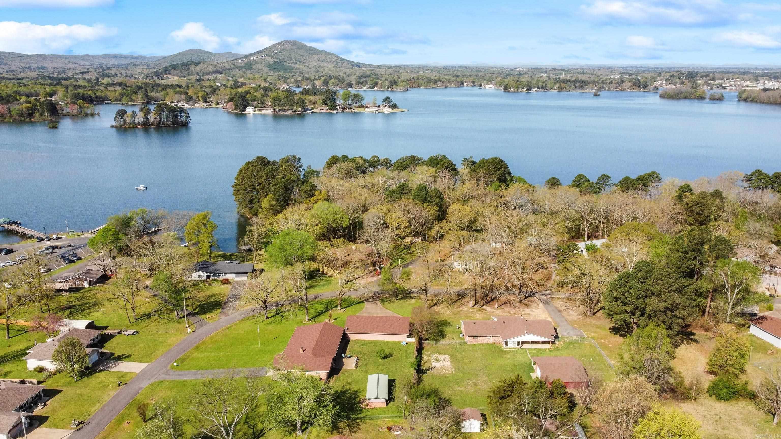 CLEVELAND SHORES - Residential