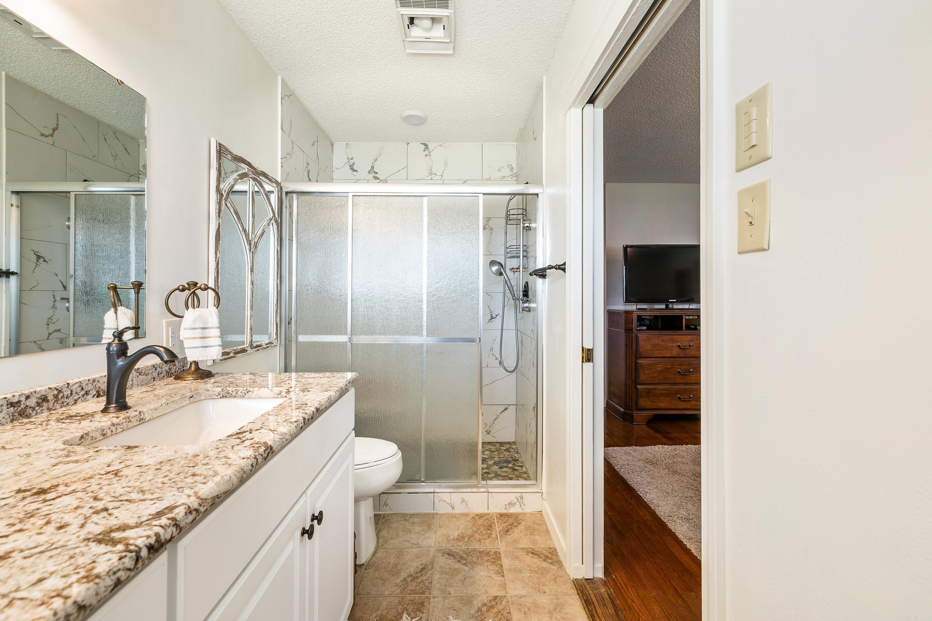 CLEVELAND SHORES - Residential