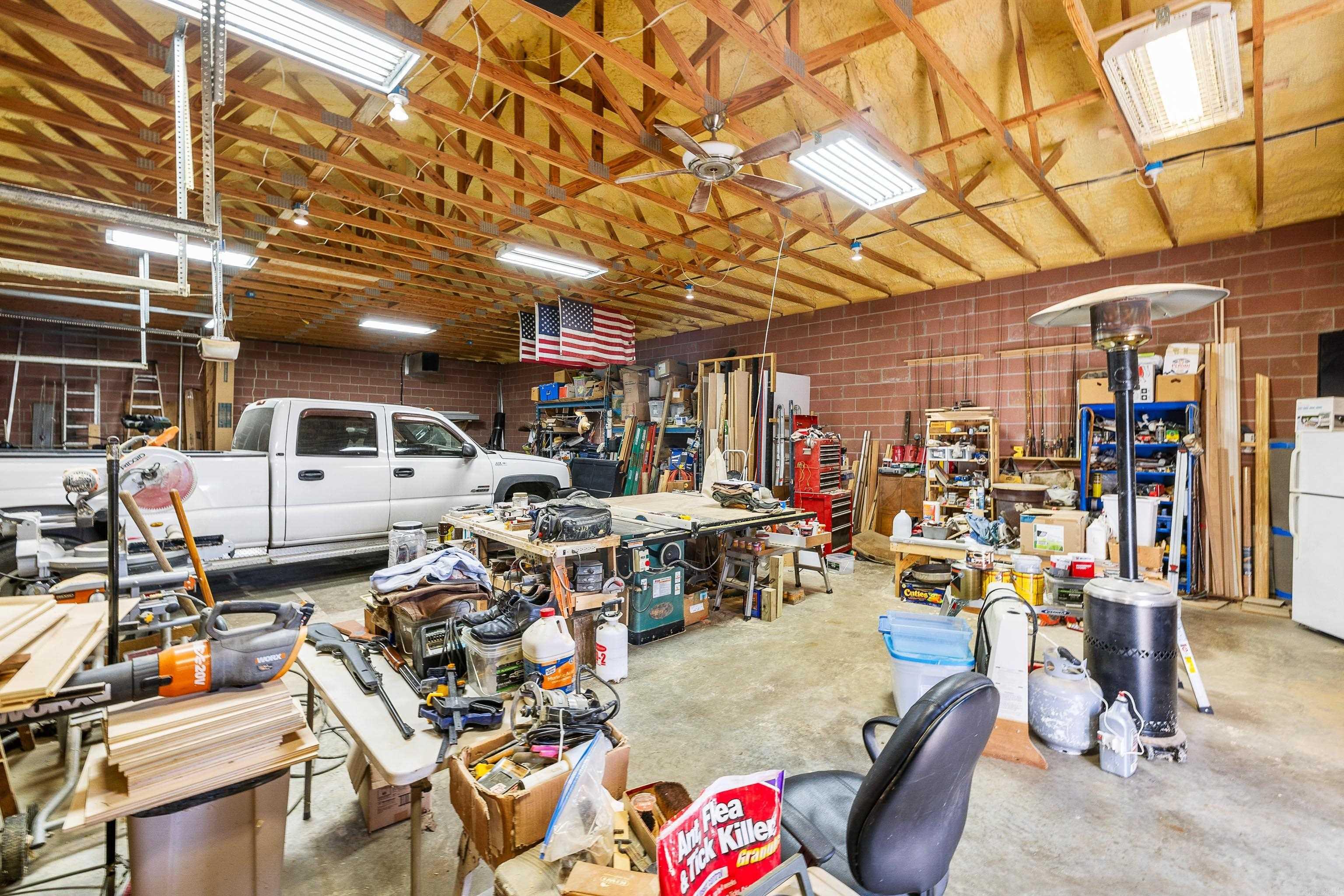 CLEVELAND SHORES - Residential