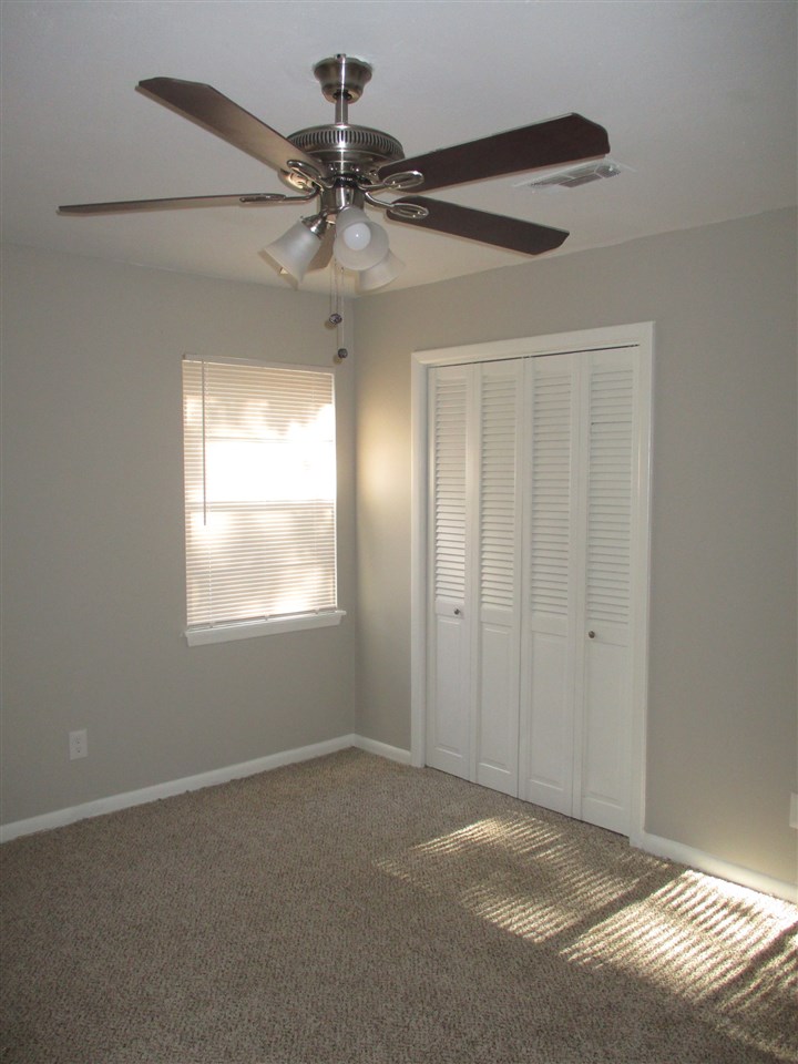 Country Club Park - Residential Lease