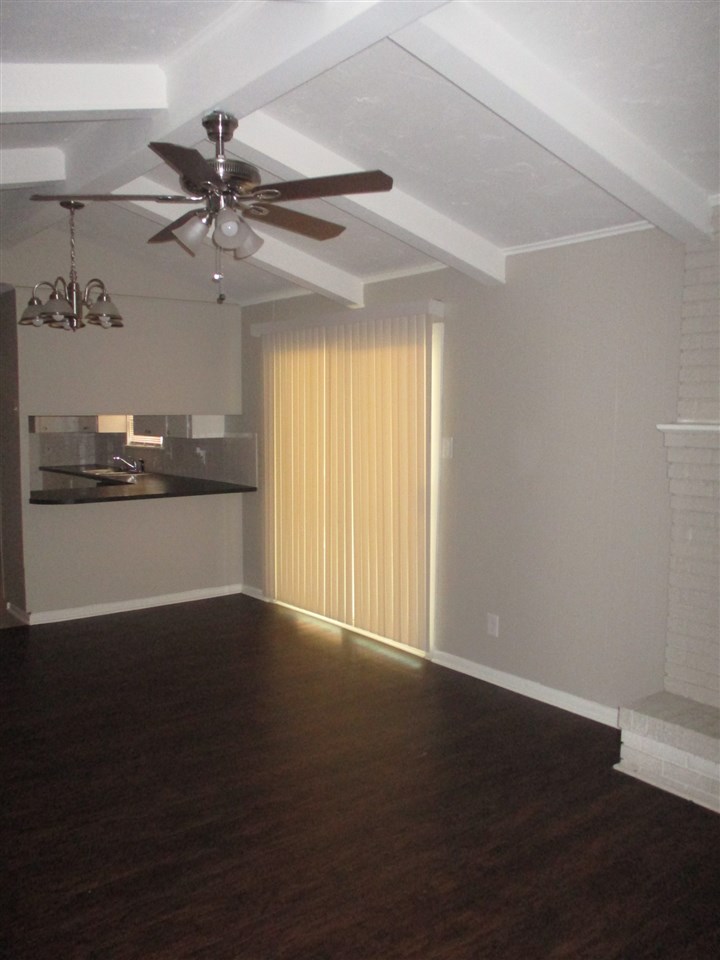 Country Club Park - Residential Lease