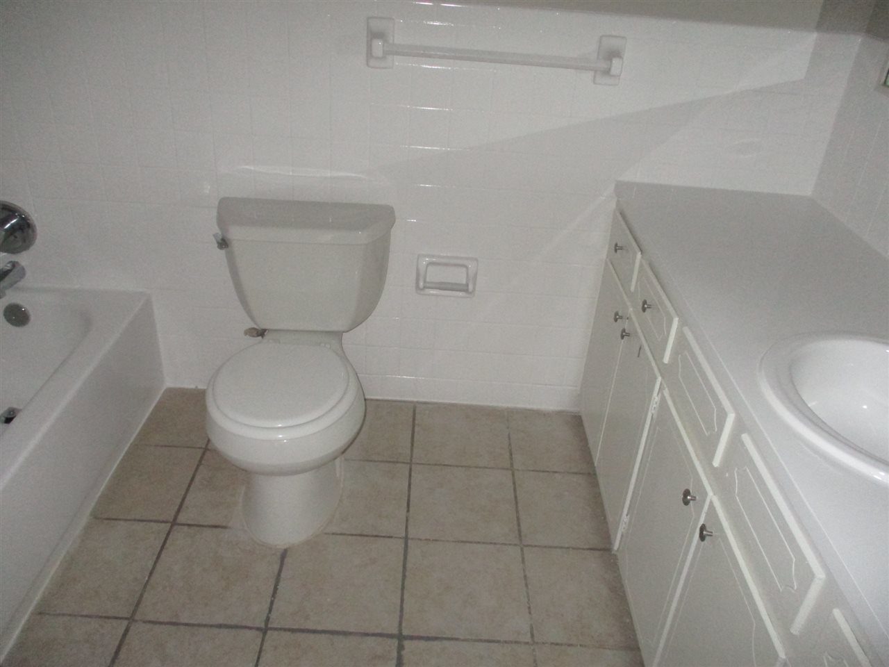 Country Club Park - Residential Lease