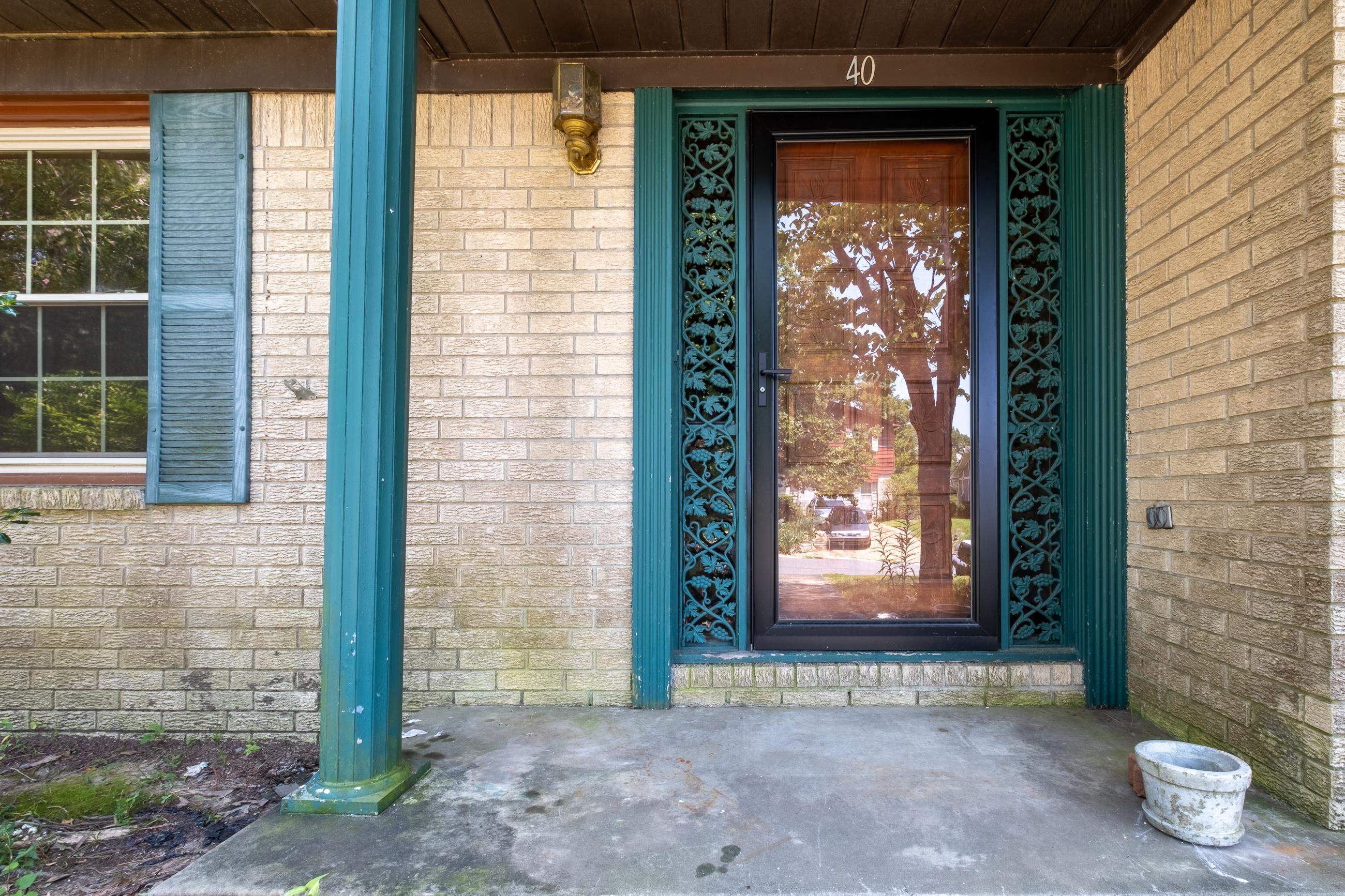 LAKESIDE TERRACE - Residential