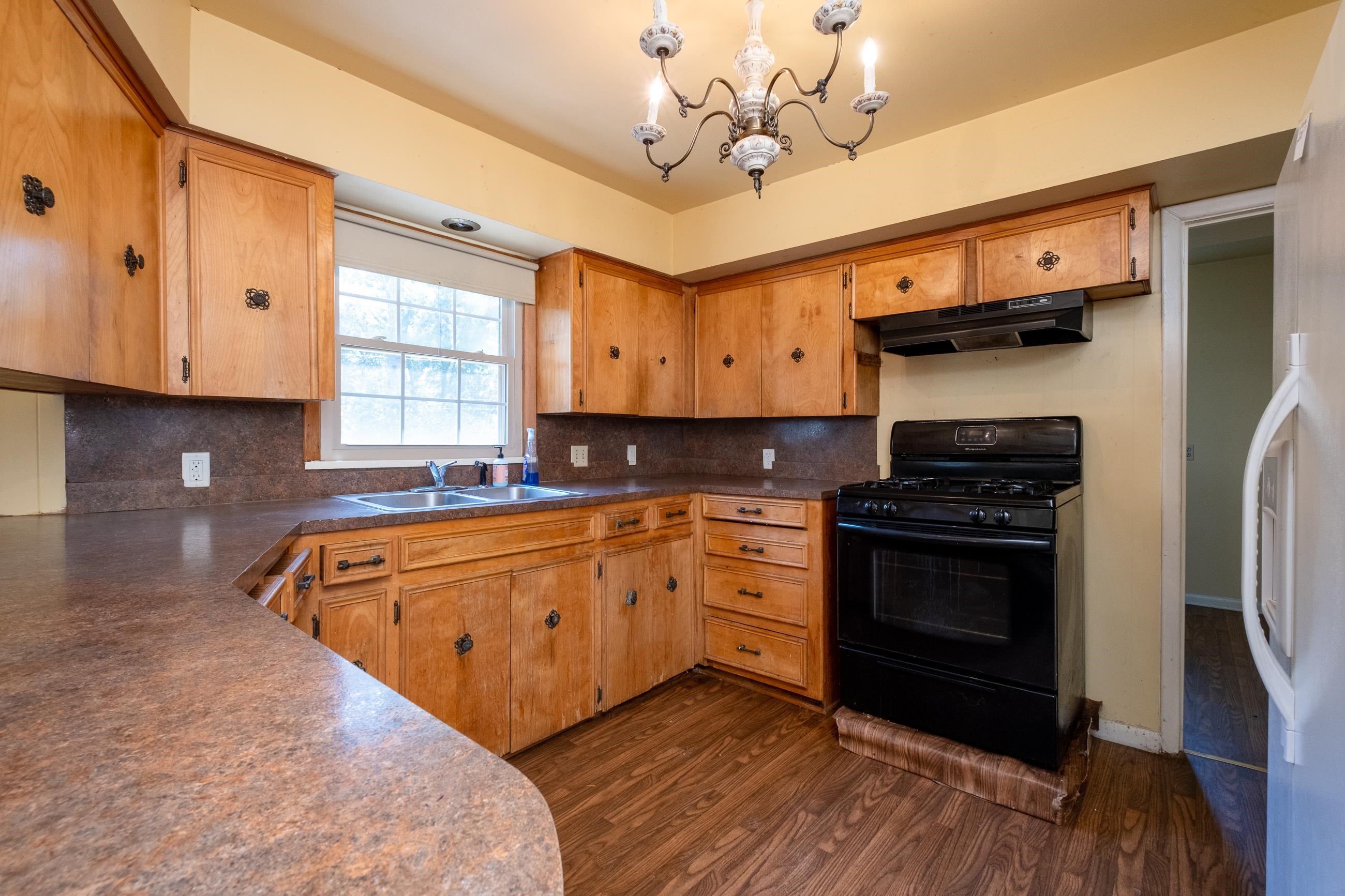 LAKESIDE TERRACE - Residential