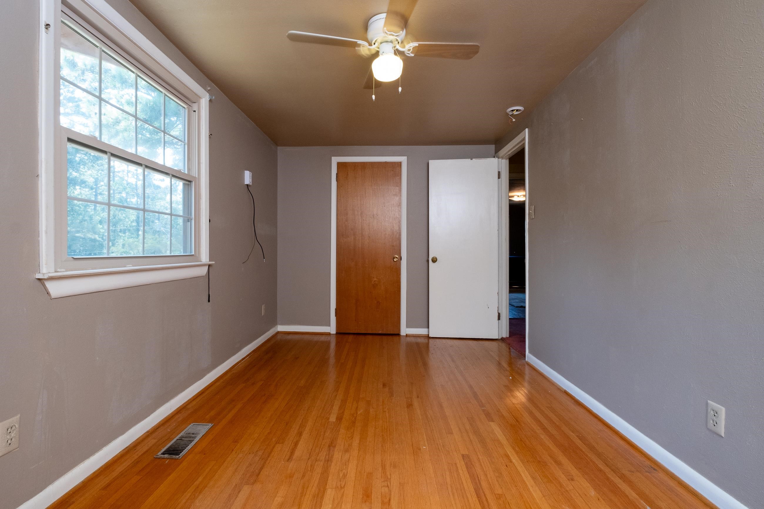 LAKESIDE TERRACE - Residential