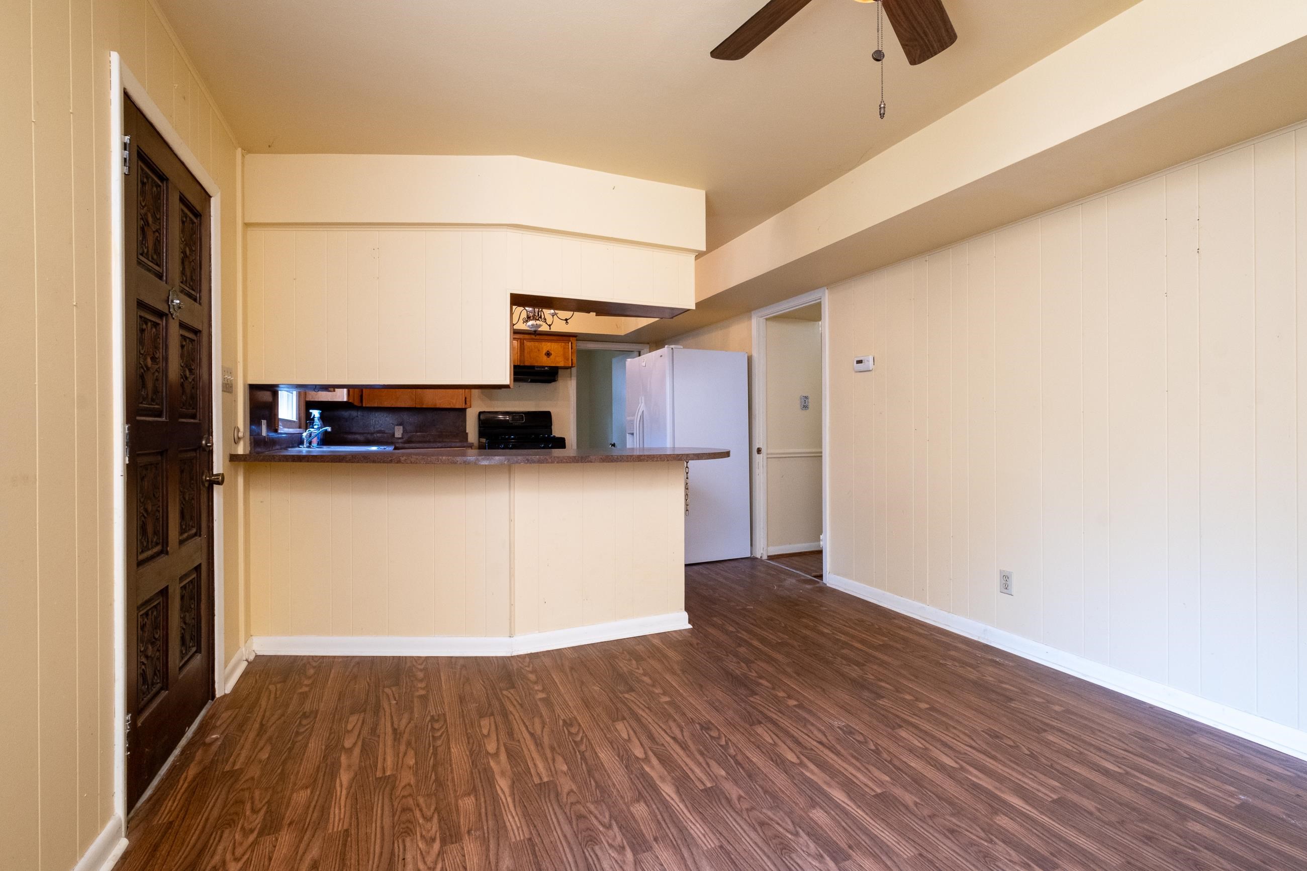 LAKESIDE TERRACE - Residential