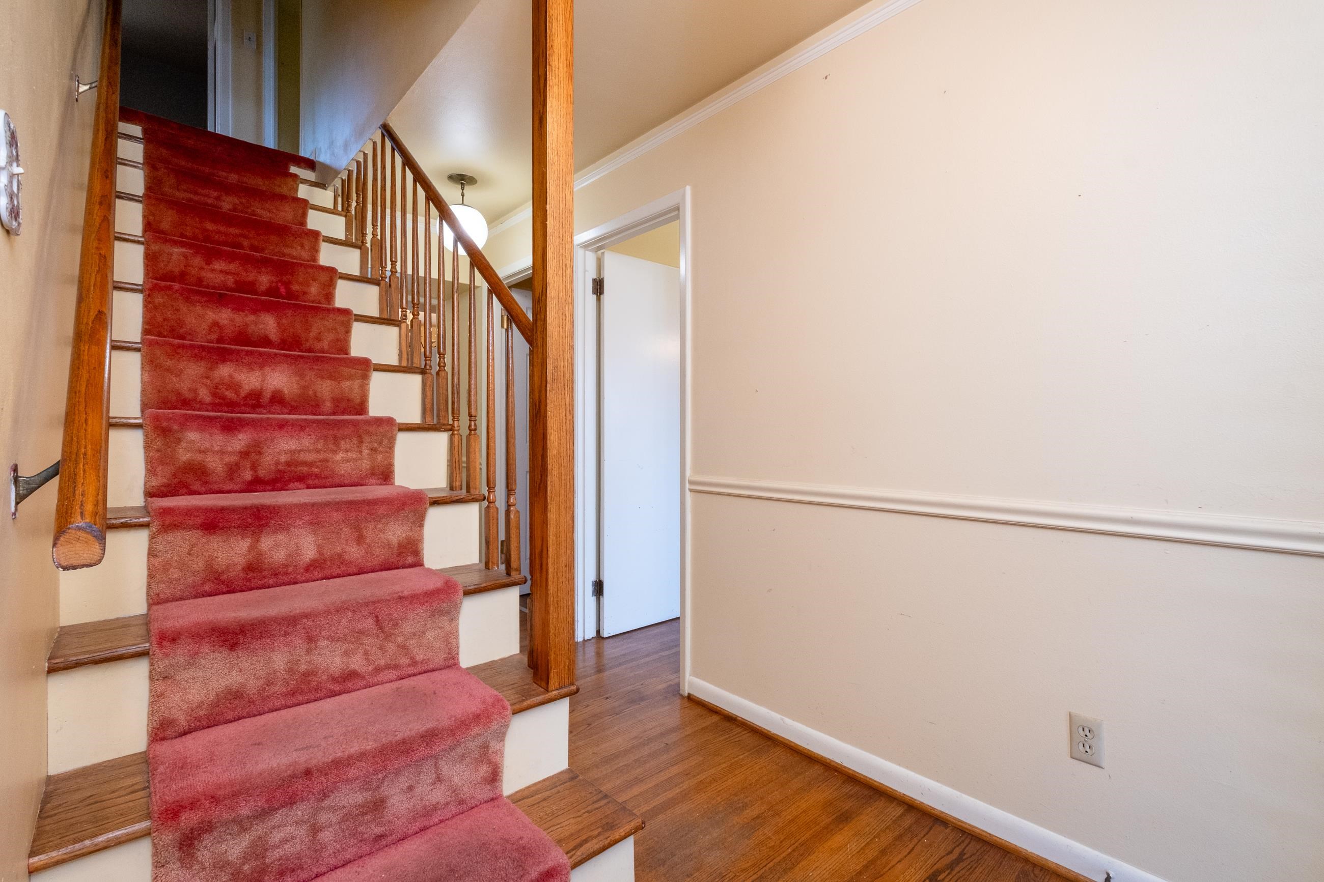 LAKESIDE TERRACE - Residential