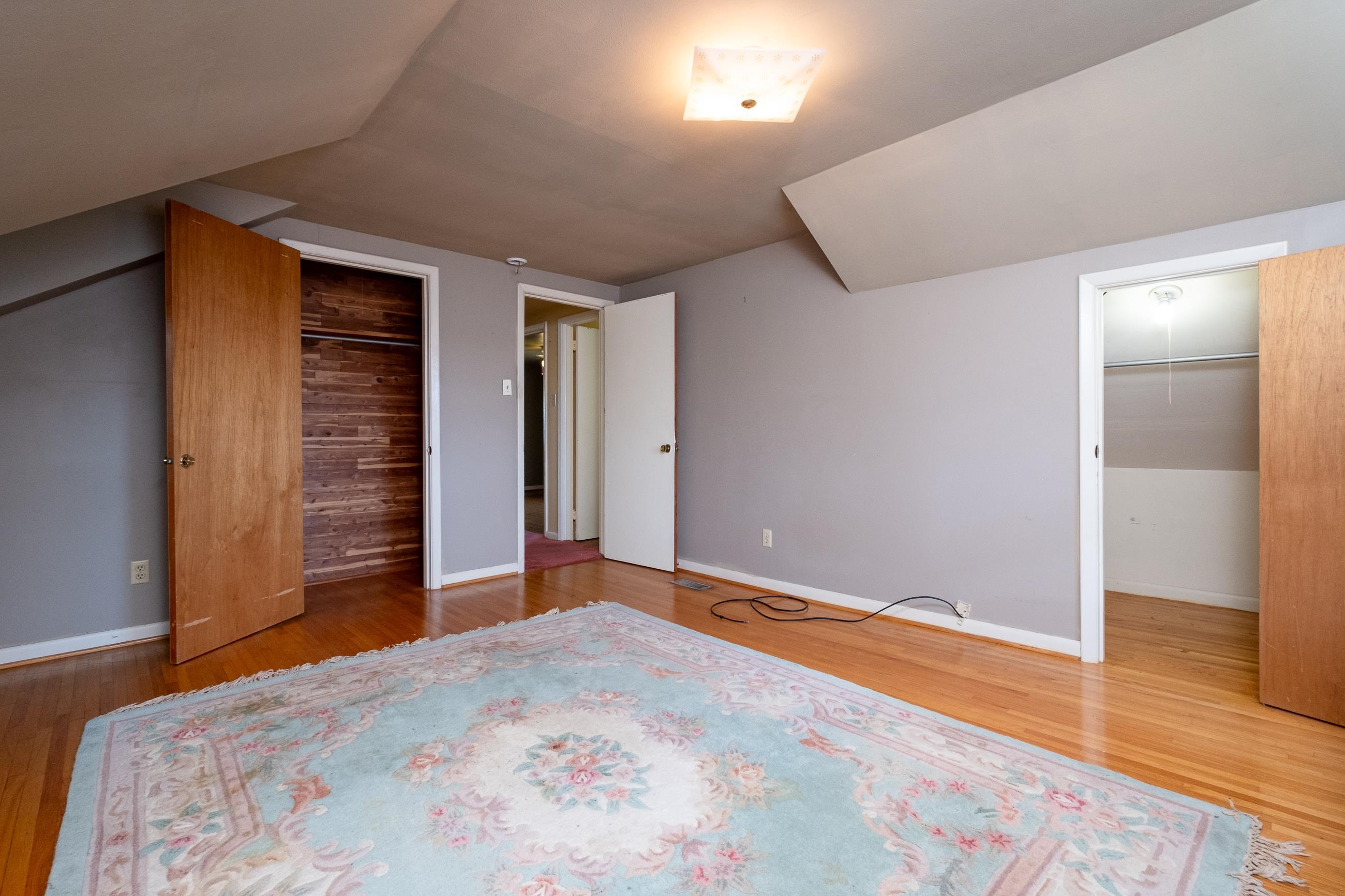 LAKESIDE TERRACE - Residential