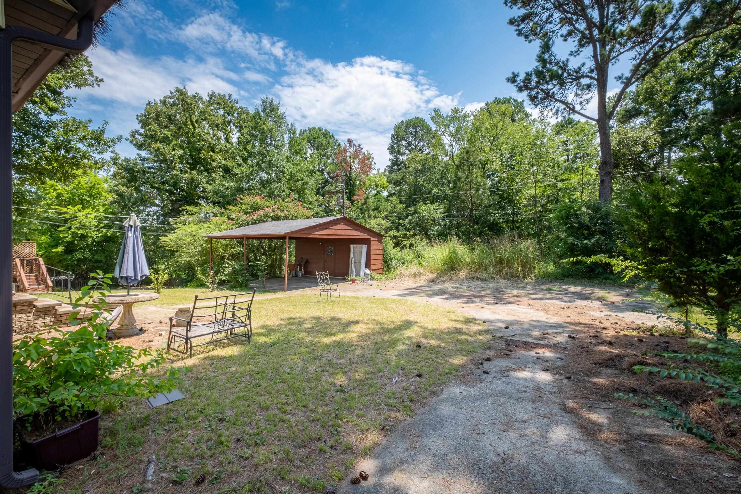 LAKESIDE TERRACE - Residential