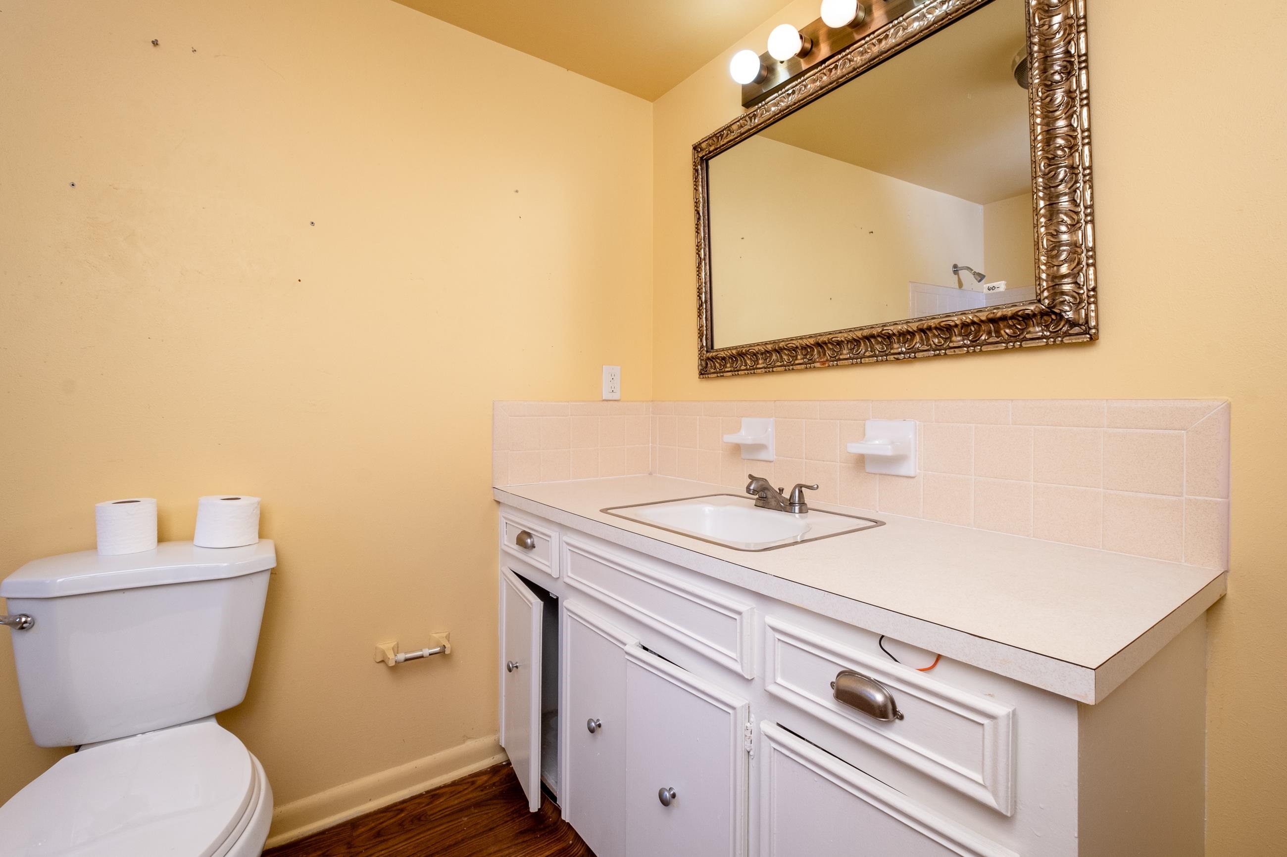 LAKESIDE TERRACE - Residential