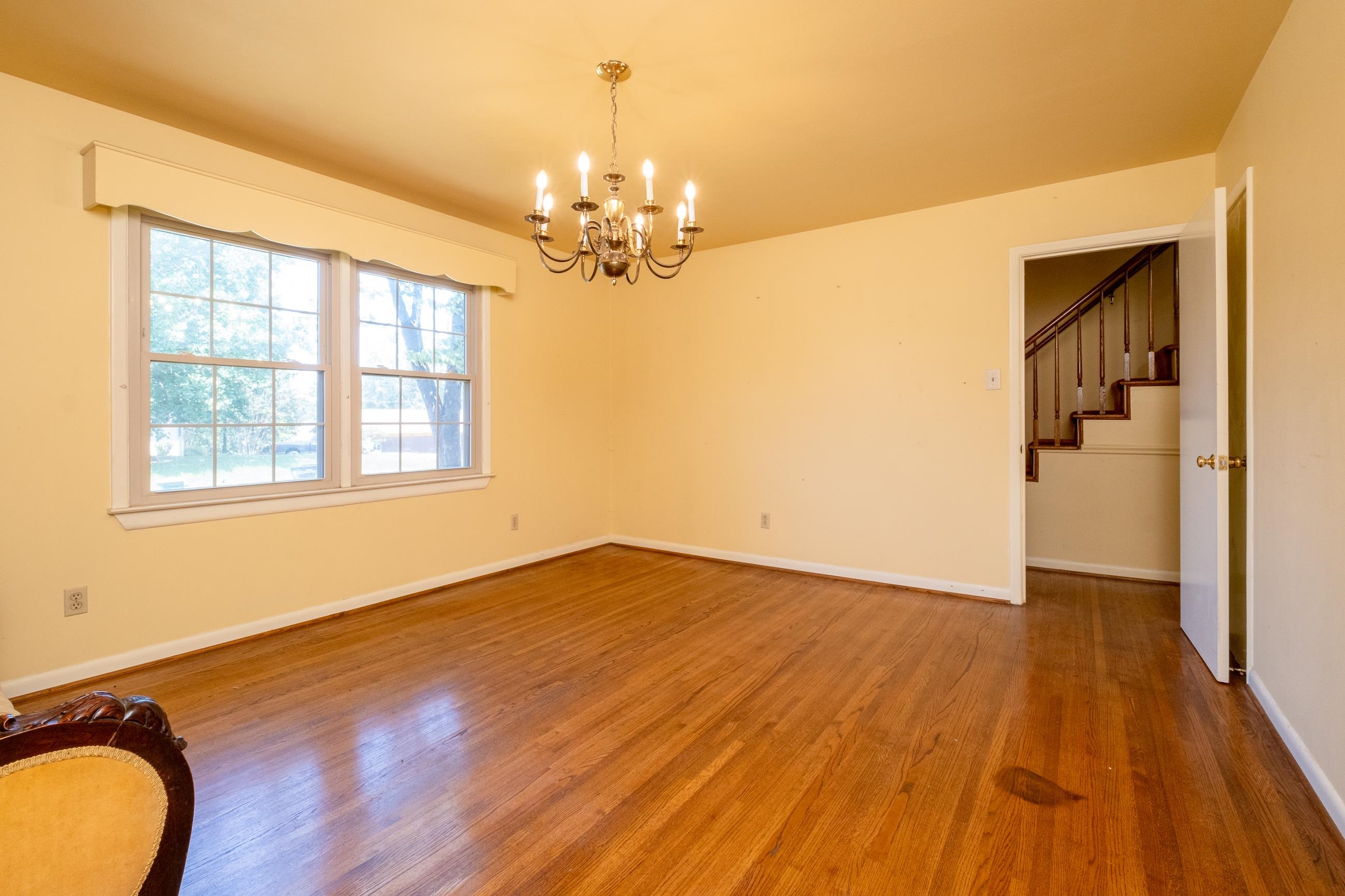 LAKESIDE TERRACE - Residential