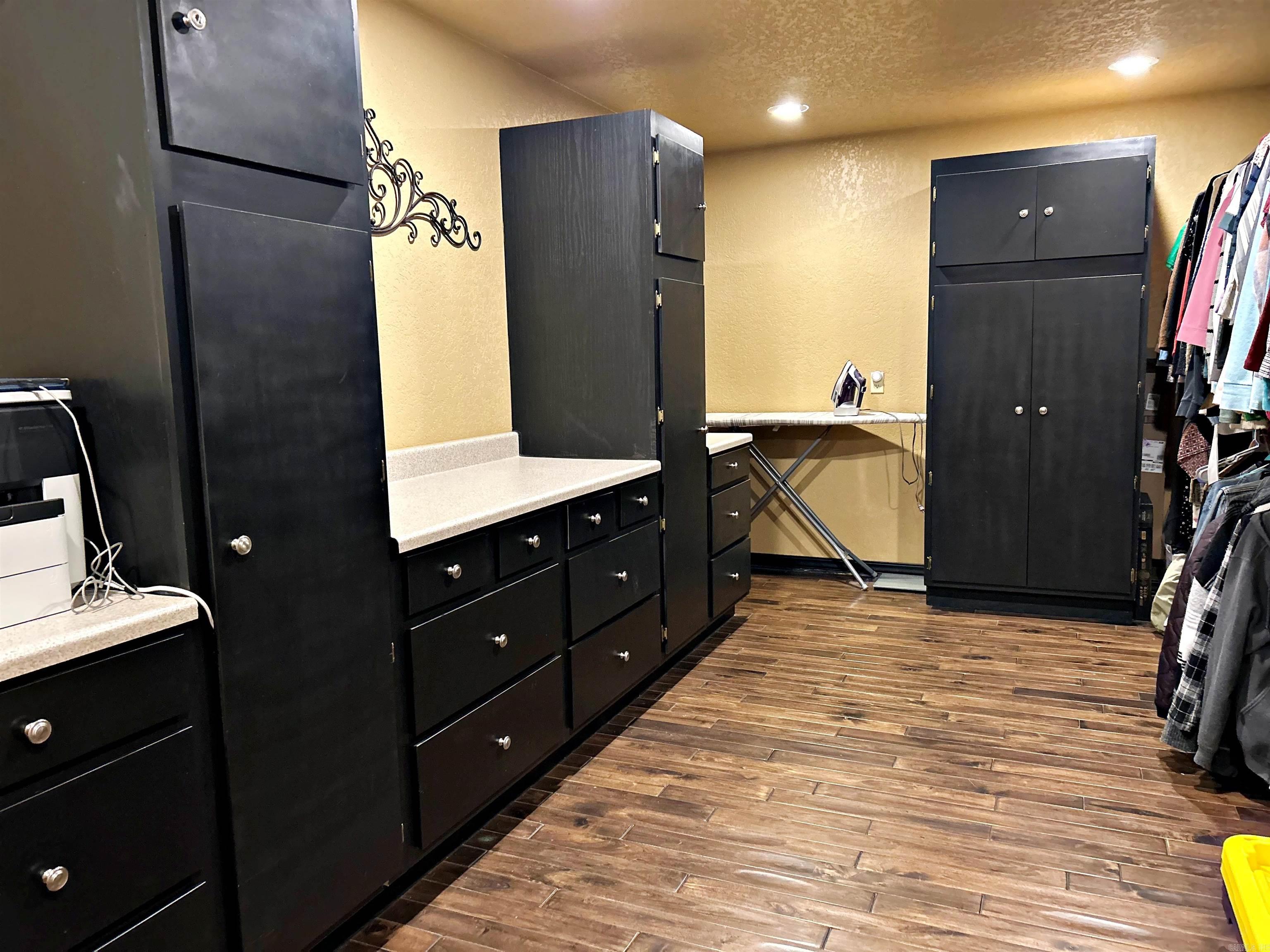 CEDAR BROOK ADDN - Residential