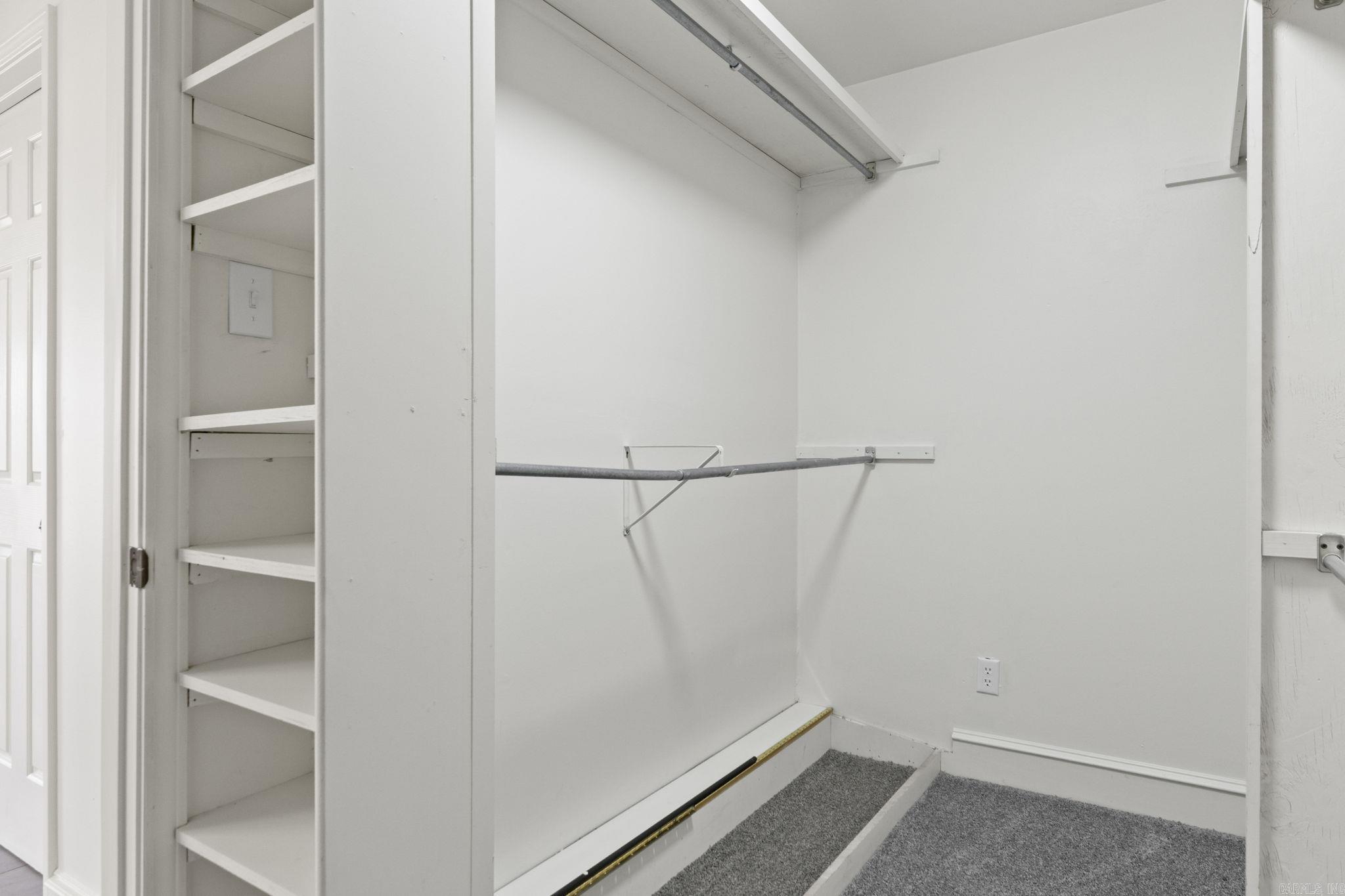 PLEASANT VIEW - Residential