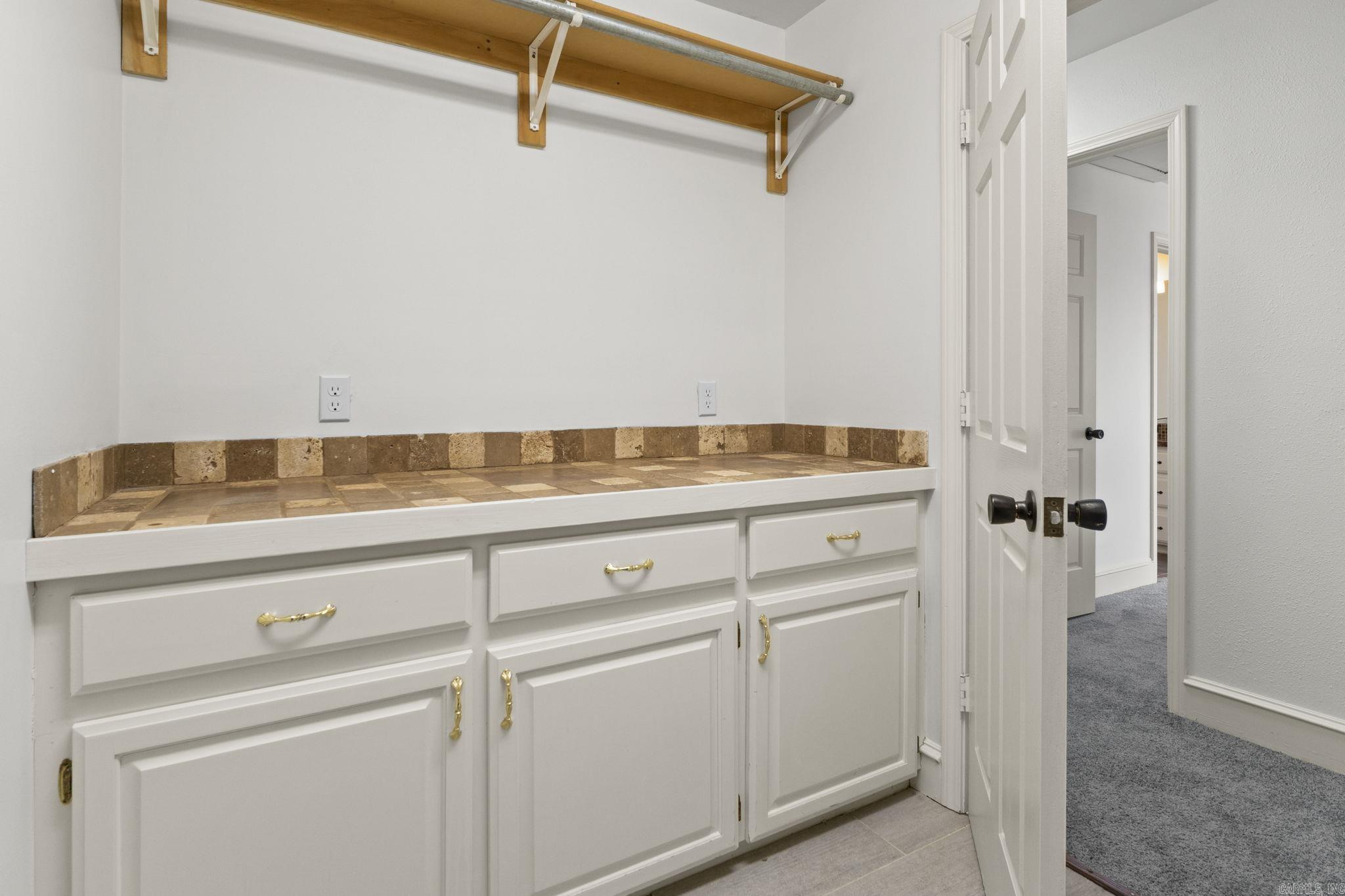 PLEASANT VIEW - Residential