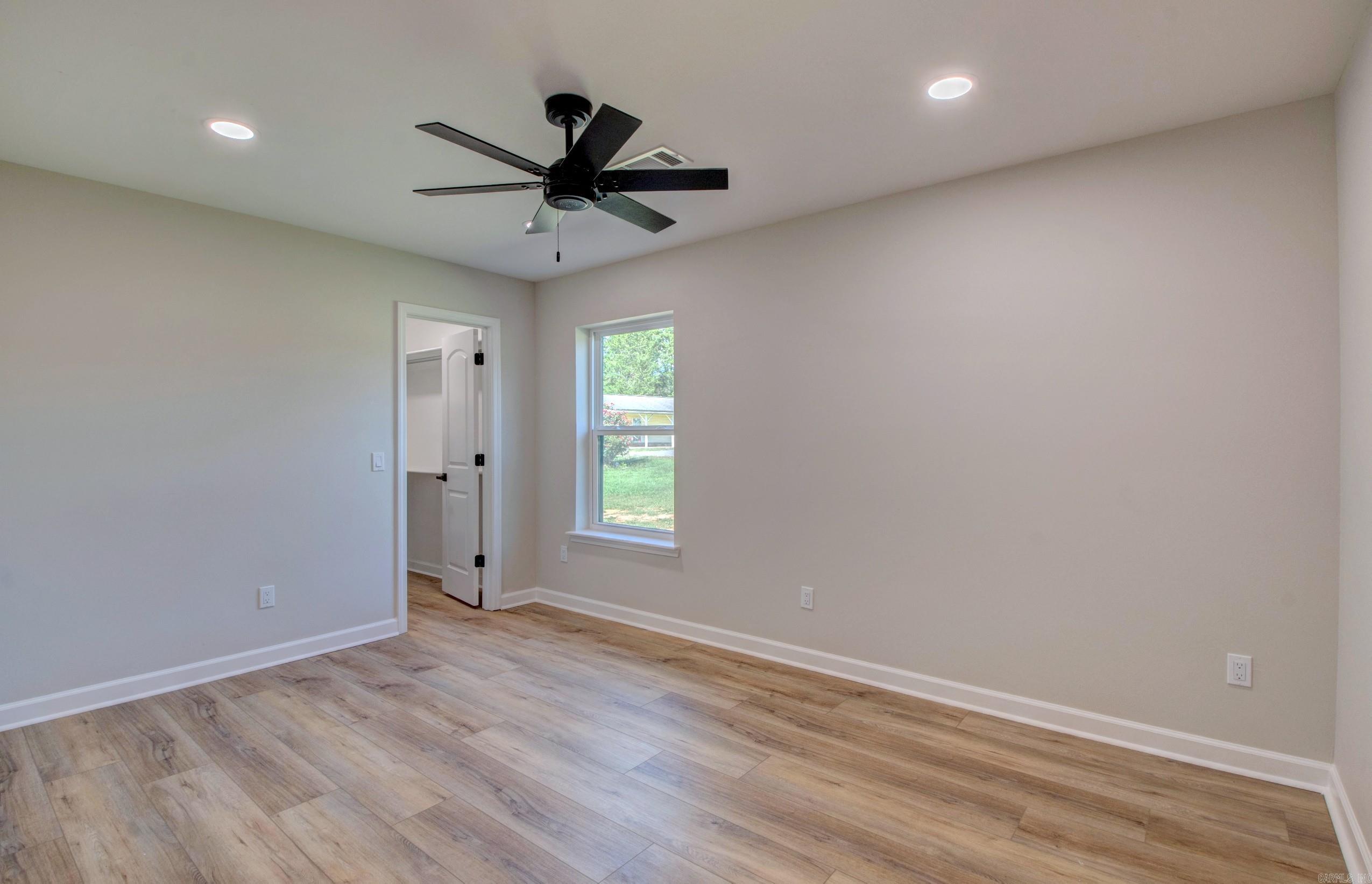 HIGDEN BAY - Residential