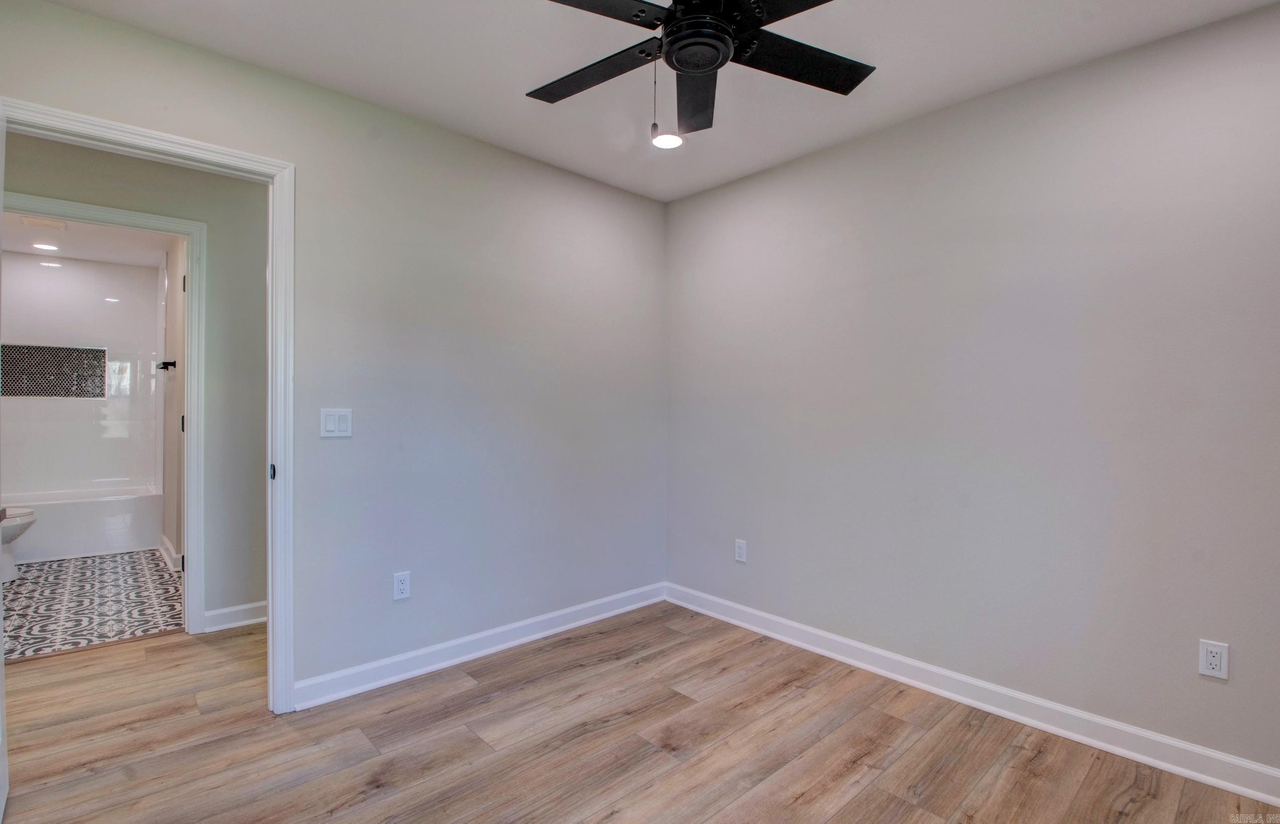 HIGDEN BAY - Residential