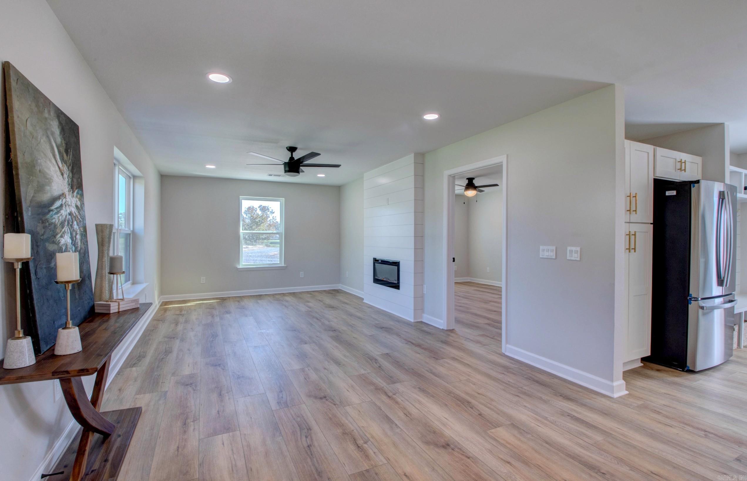 HIGDEN BAY - Residential