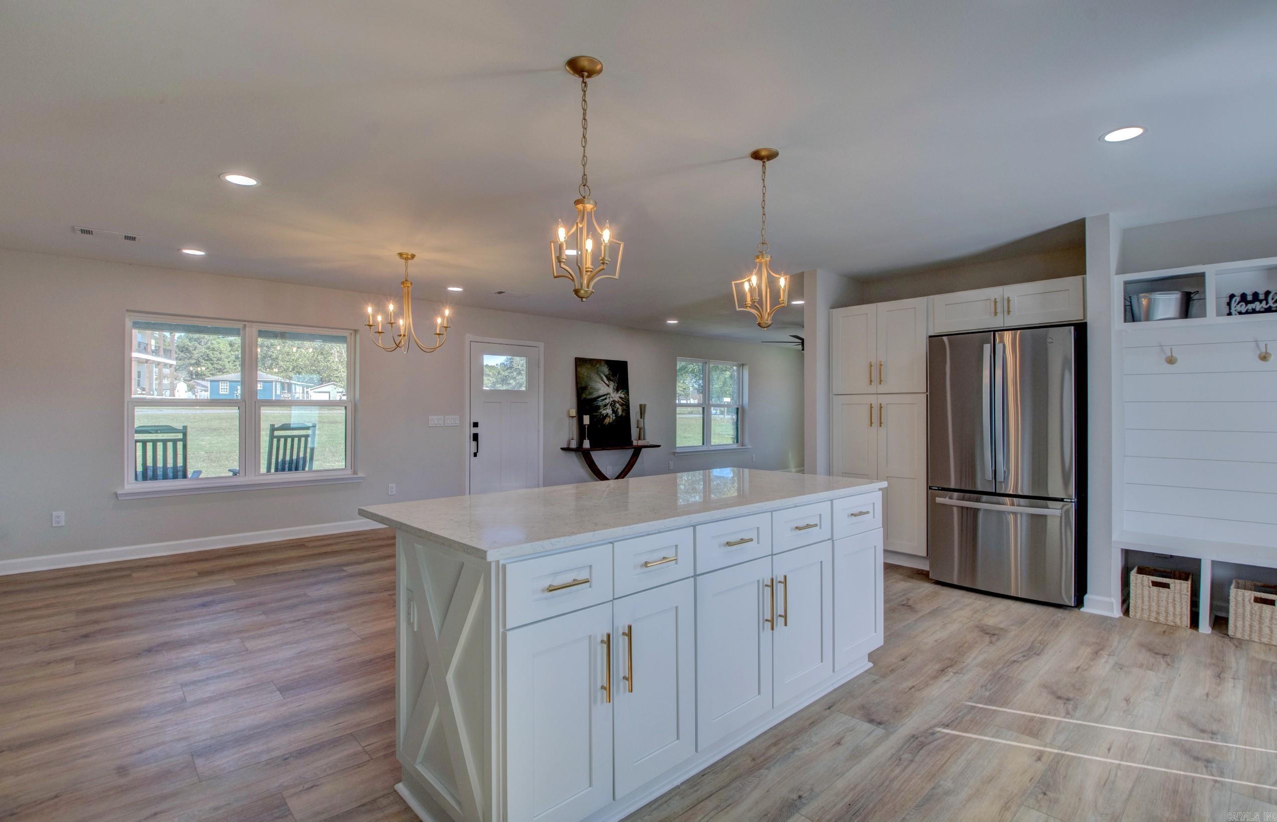 HIGDEN BAY - Residential