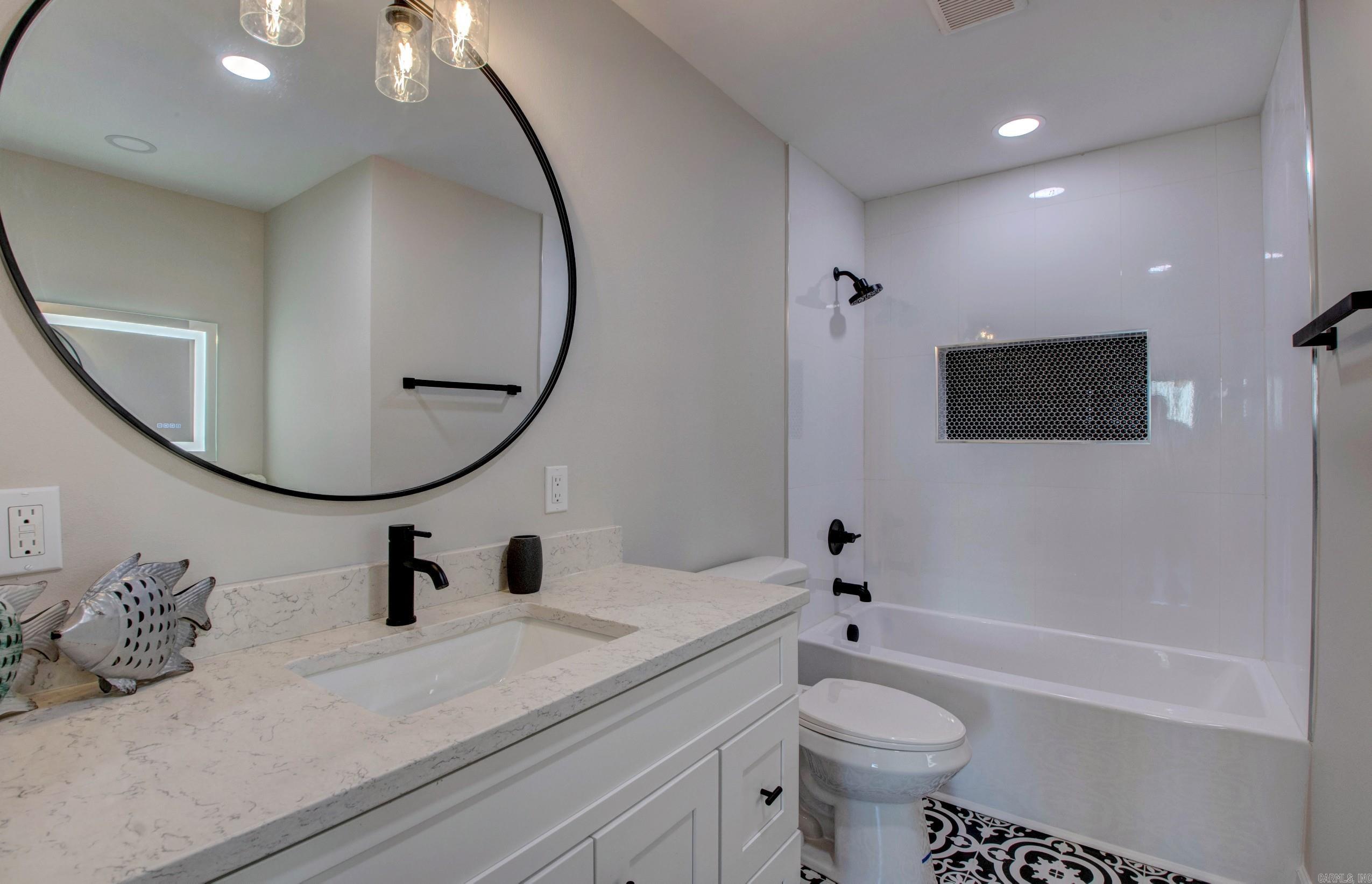 HIGDEN BAY - Residential