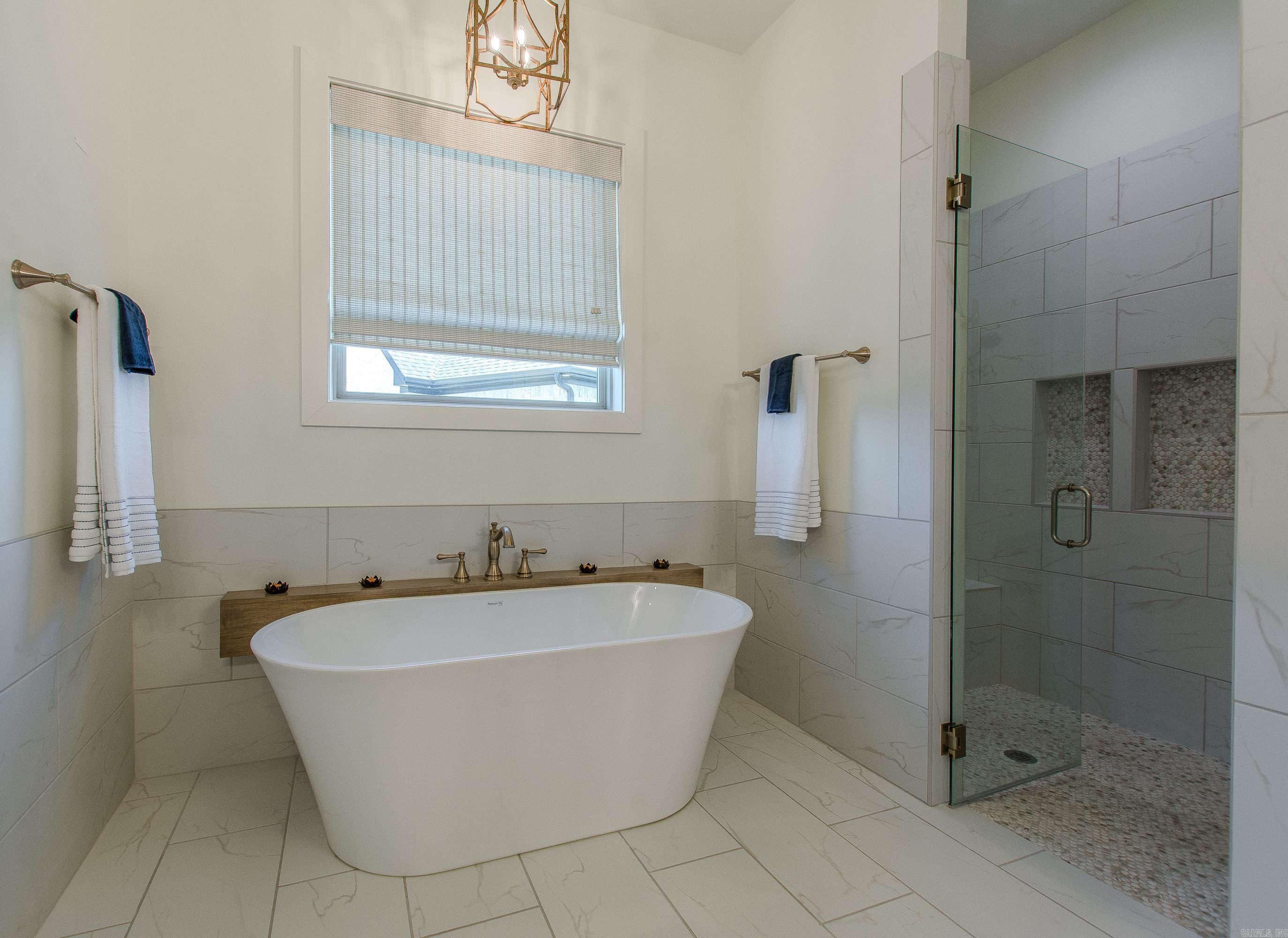 THE POINTE HURRICANE ESTATES - Residential