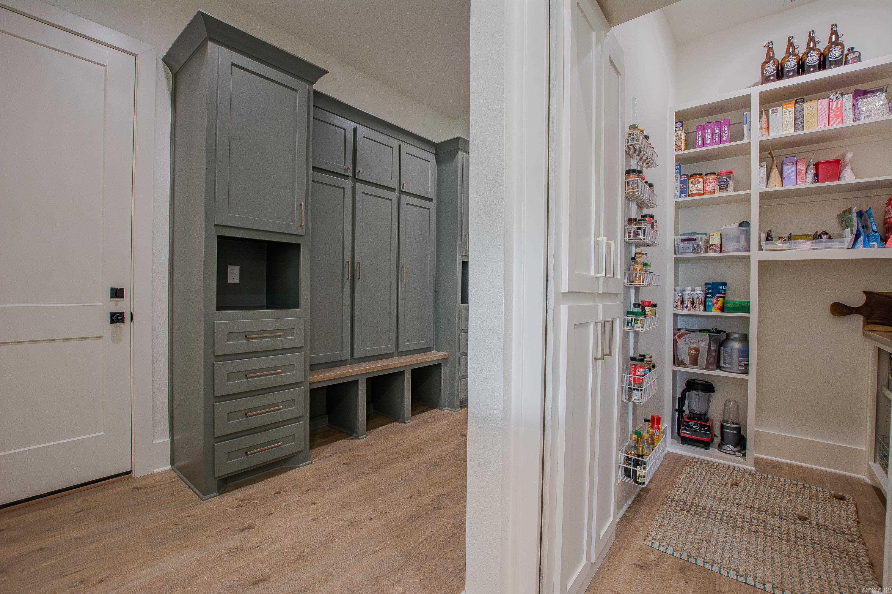 THE POINTE HURRICANE ESTATES - Residential