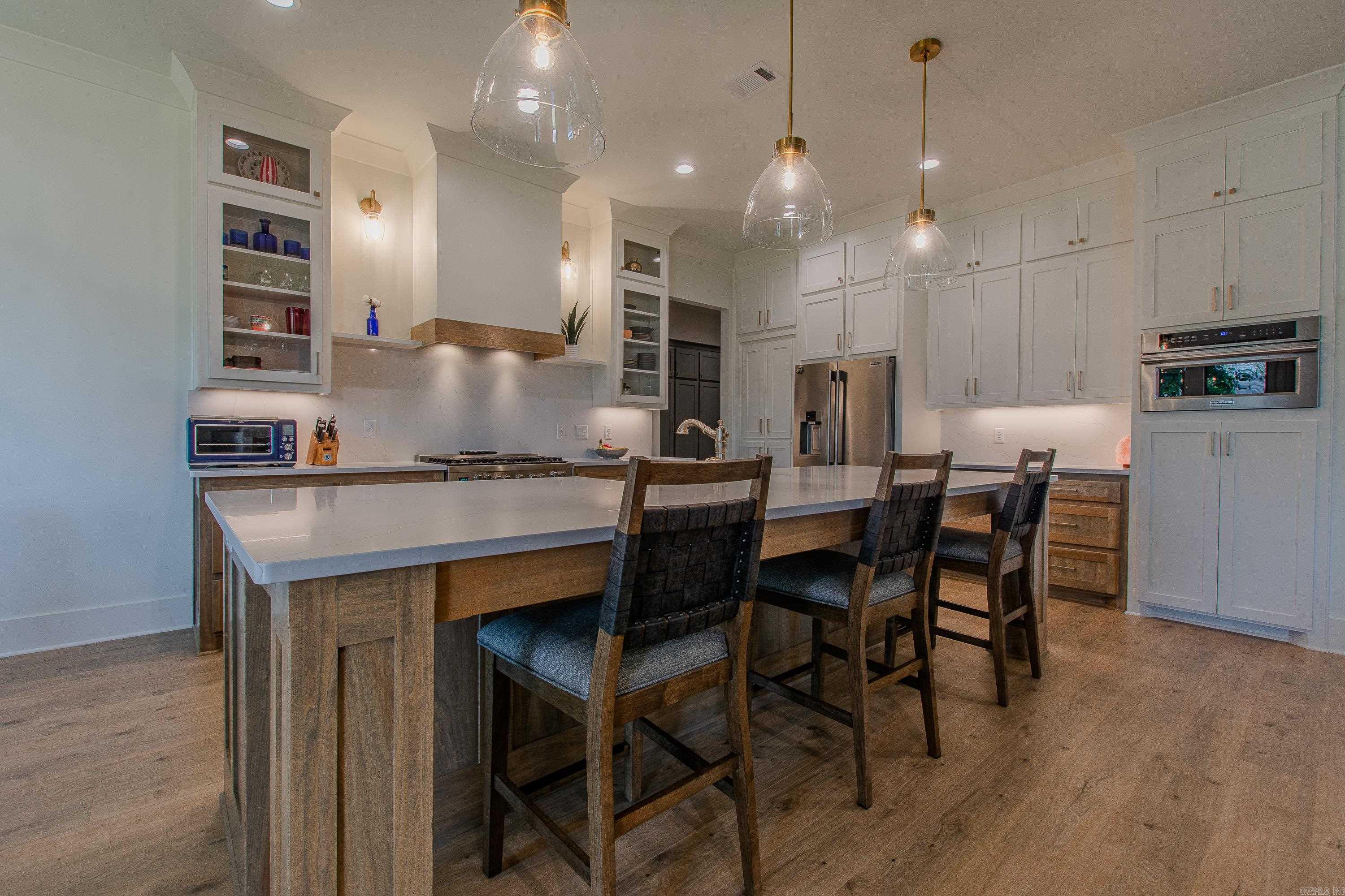 THE POINTE HURRICANE ESTATES - Residential