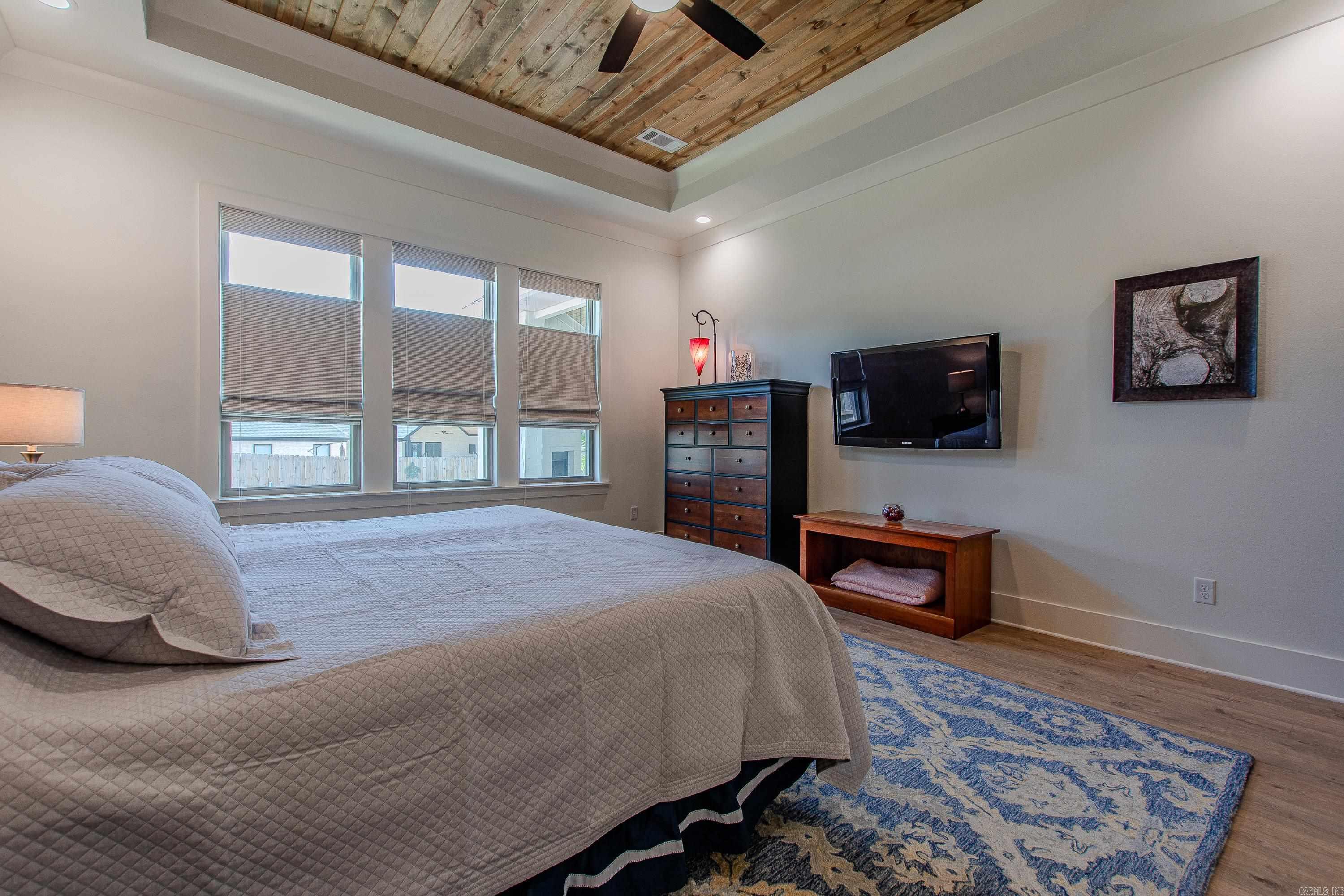 THE POINTE HURRICANE ESTATES - Residential