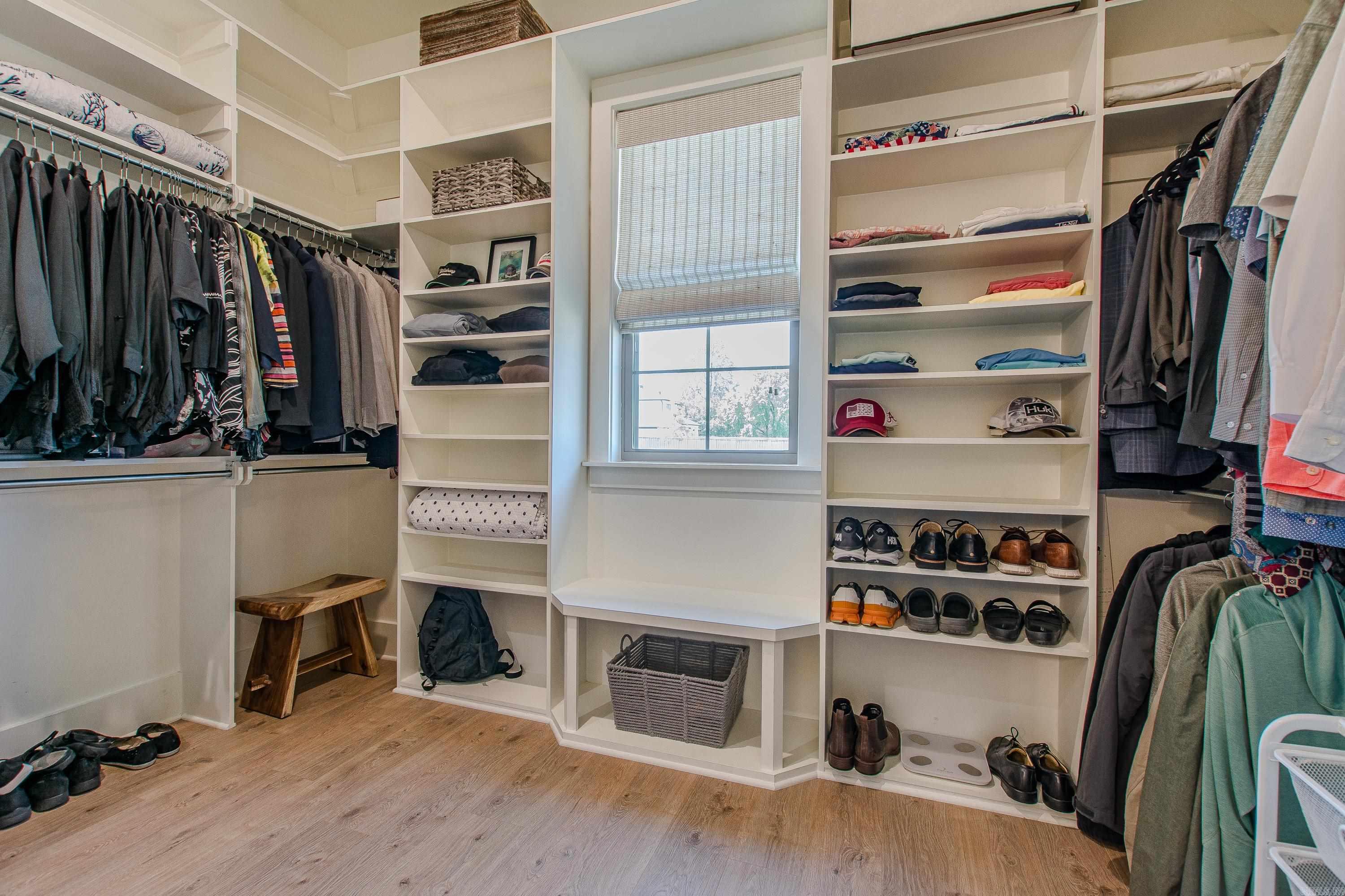 THE POINTE HURRICANE ESTATES - Residential