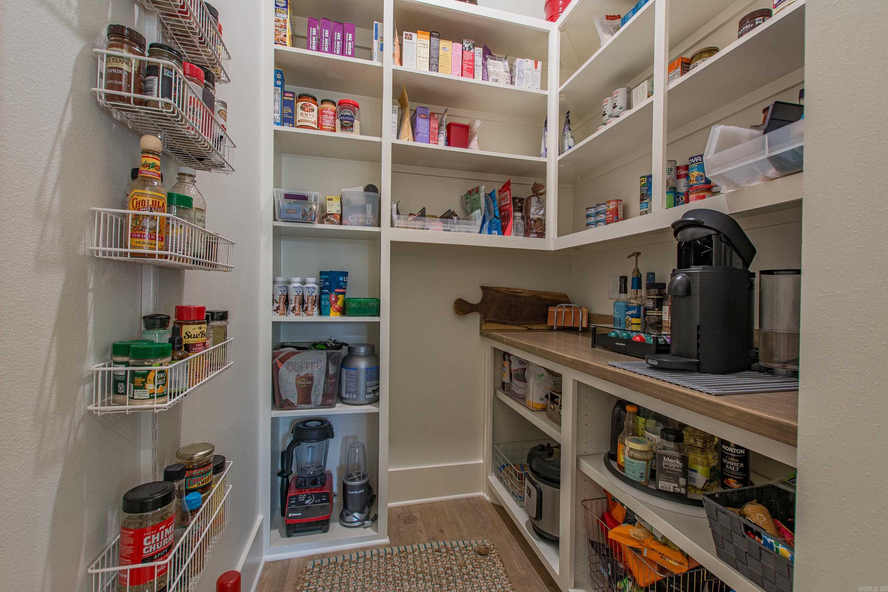 THE POINTE HURRICANE ESTATES - Residential