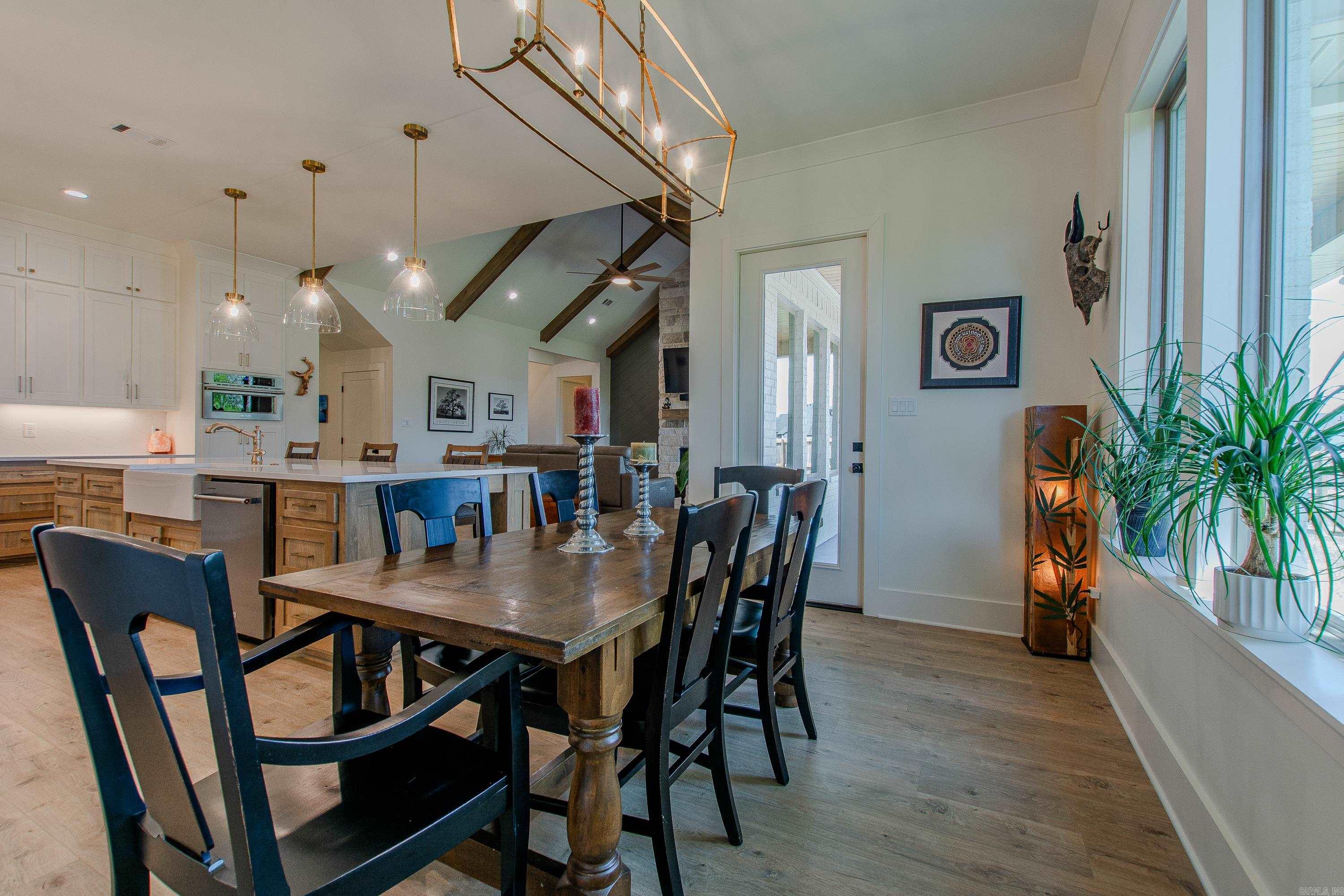 THE POINTE HURRICANE ESTATES - Residential