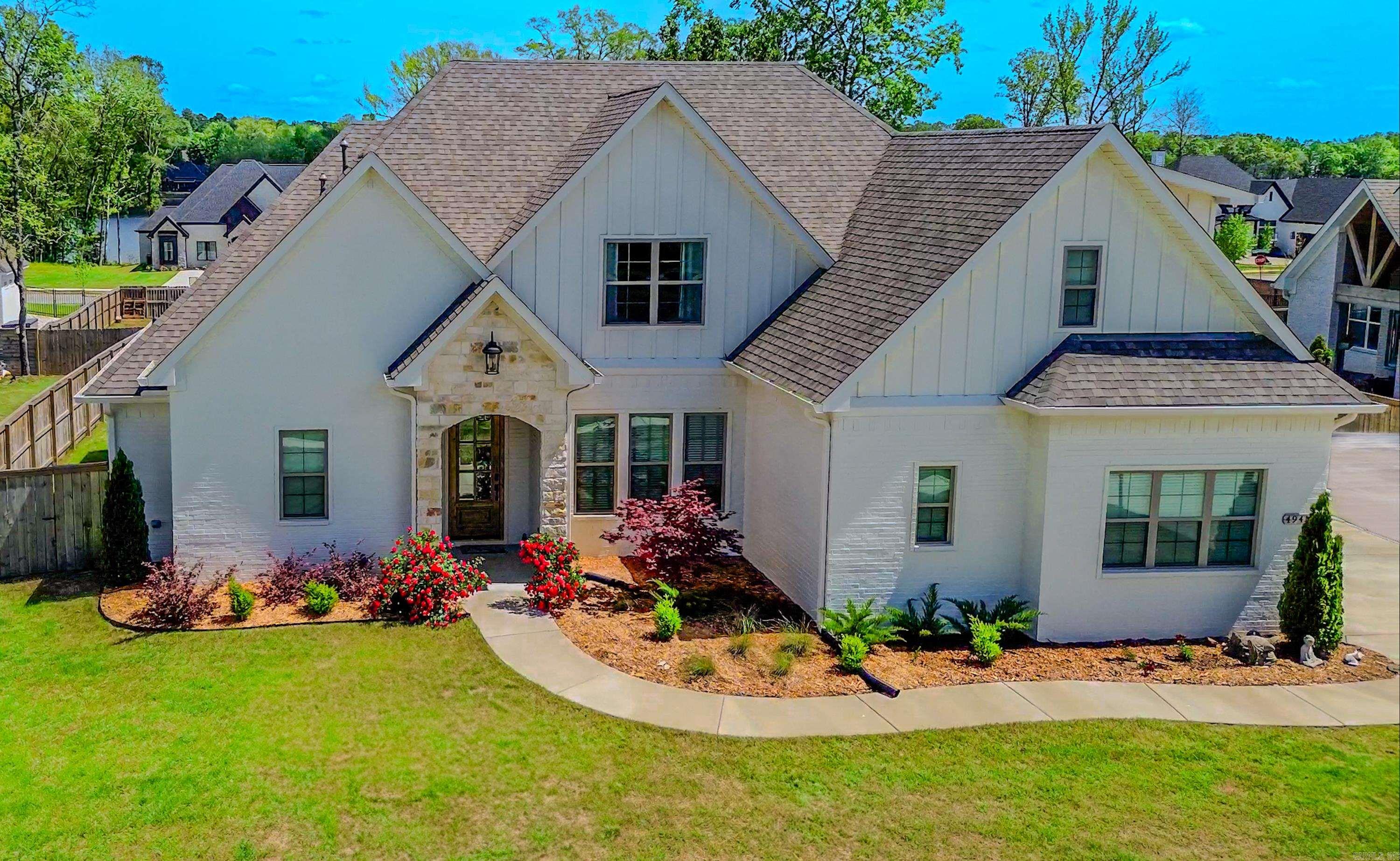 THE POINTE HURRICANE ESTATES - Residential