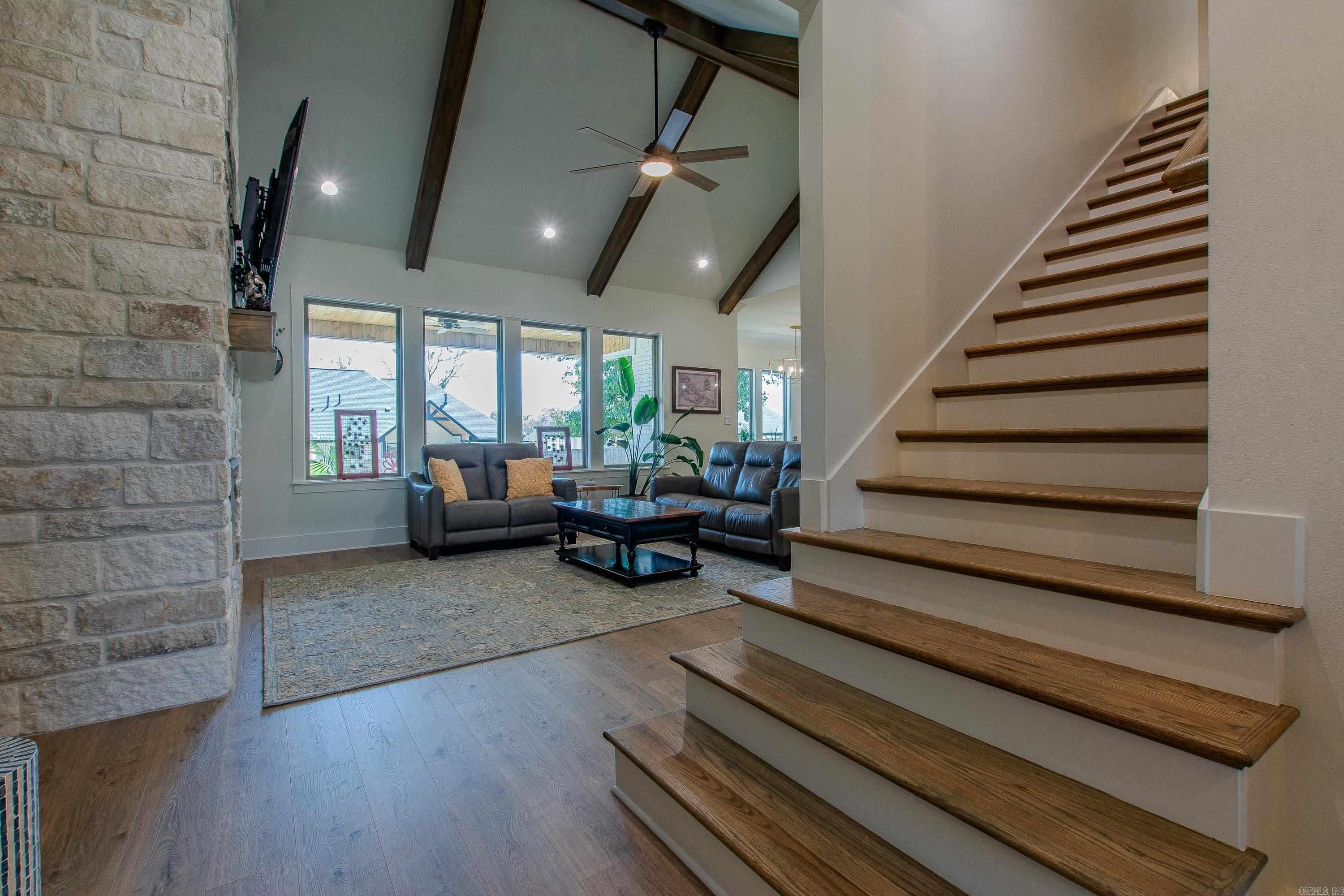 THE POINTE HURRICANE ESTATES - Residential