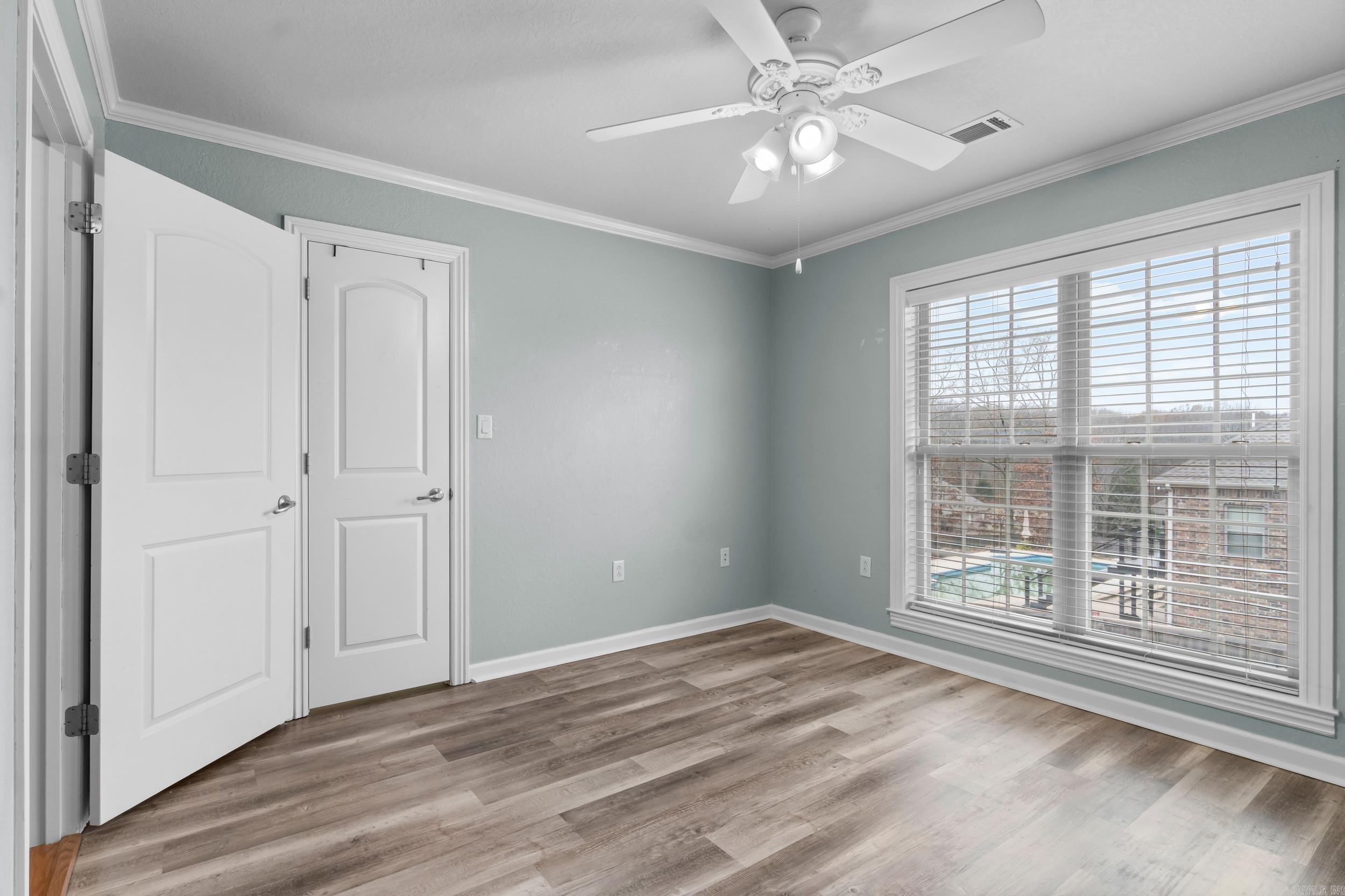 THE PARK ON MT SPRINGS - Residential