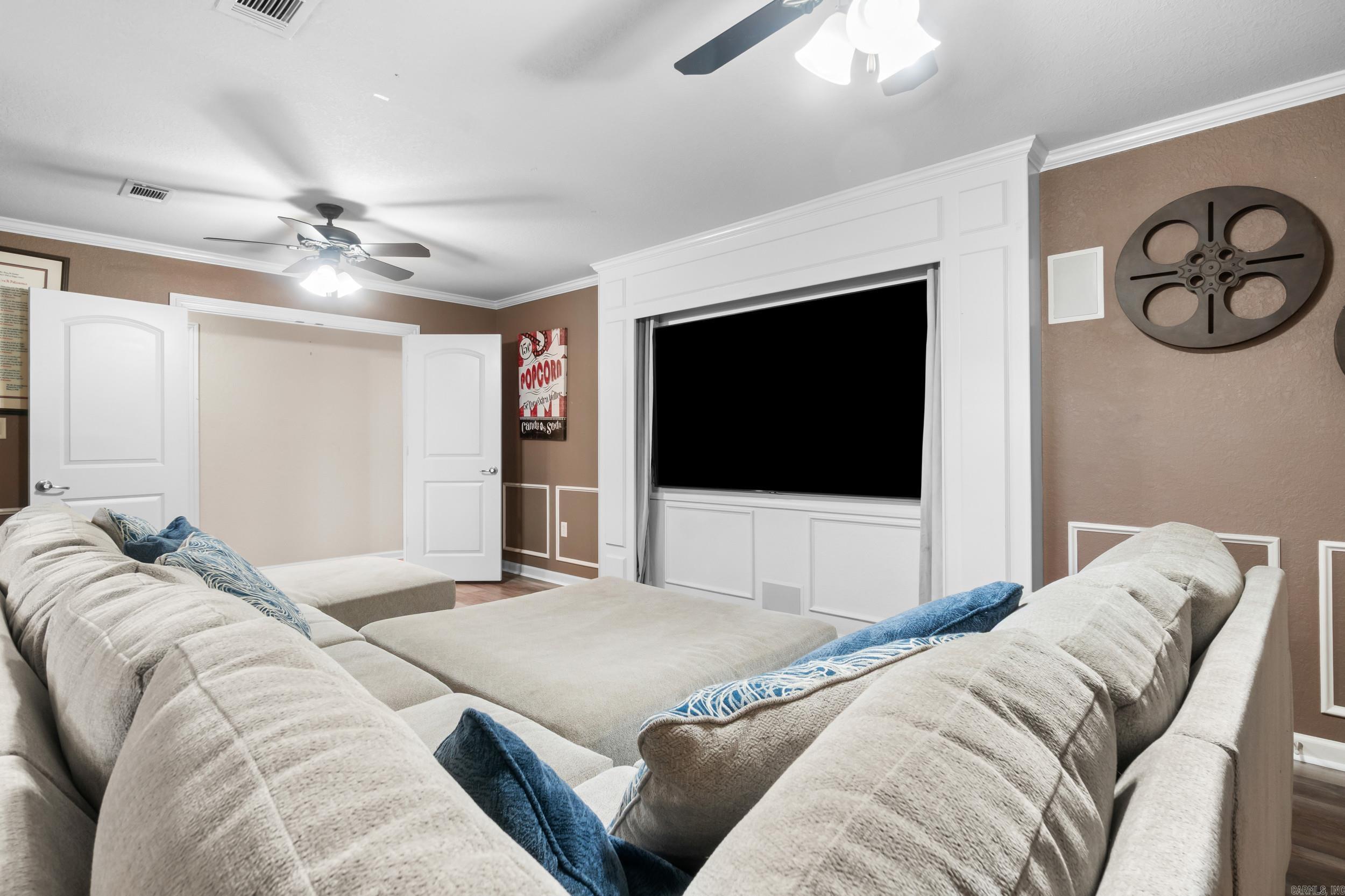 THE PARK ON MT SPRINGS - Residential