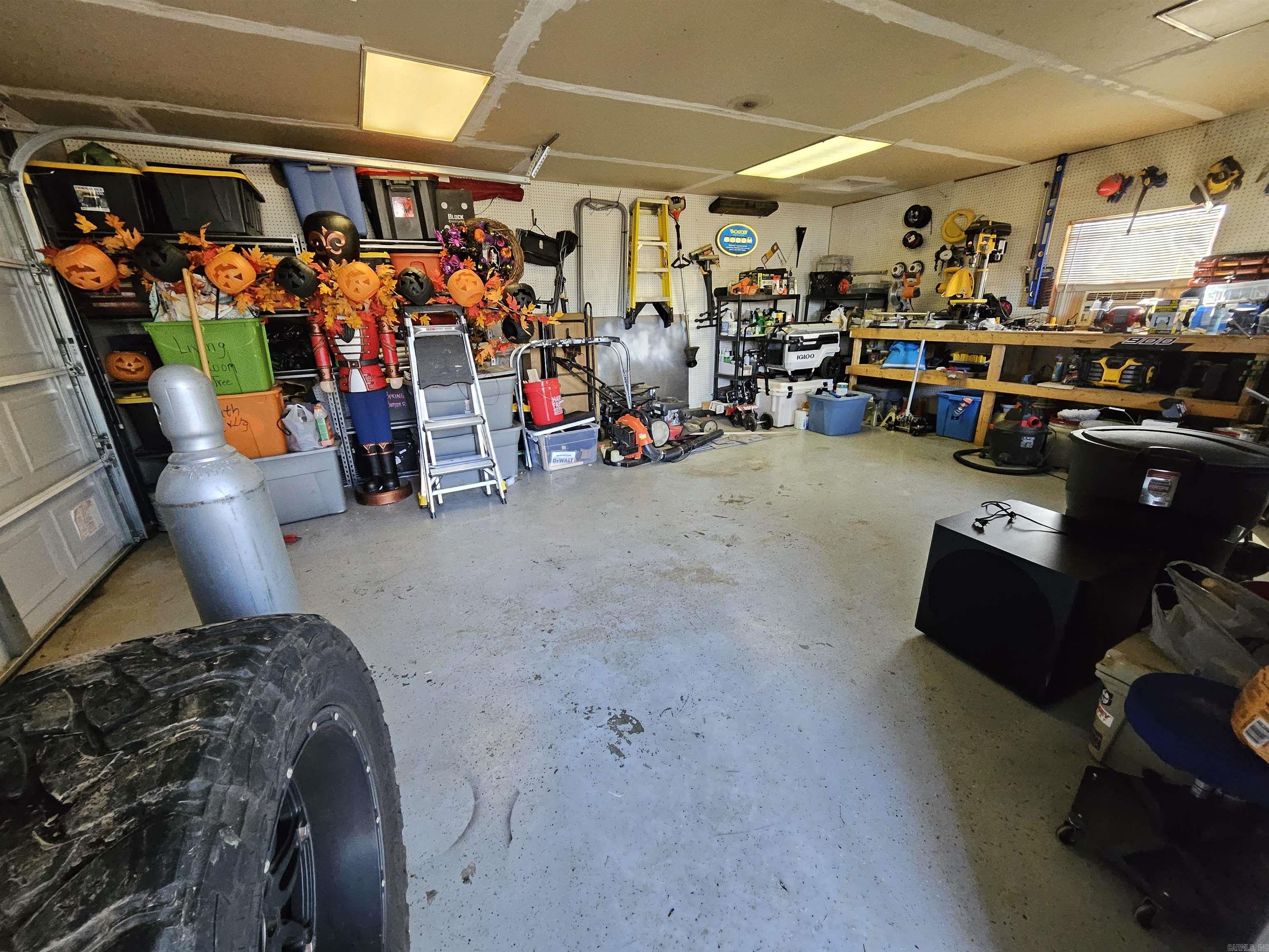 FORREST ACRES OVERLOOK - Residential