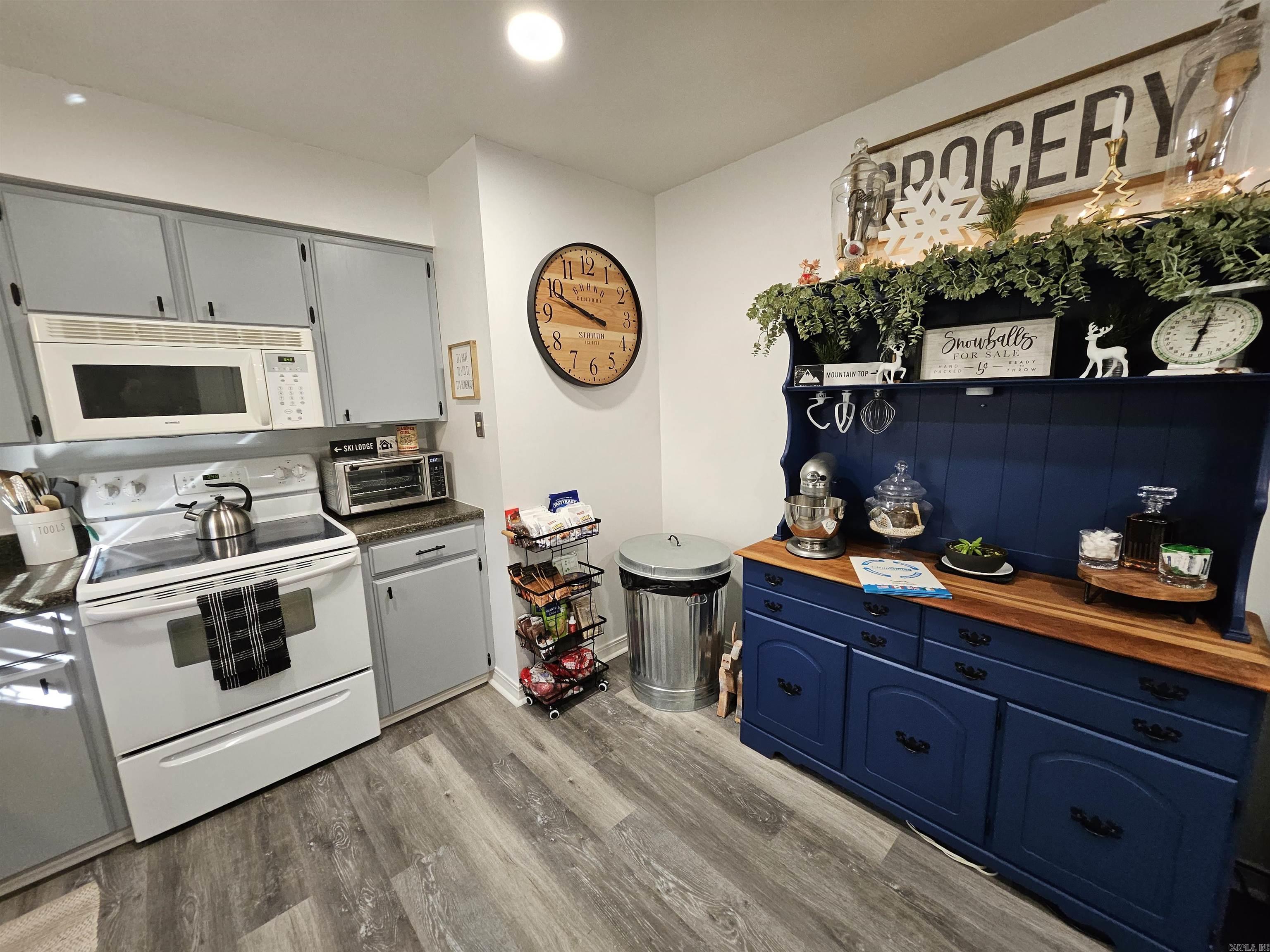 FORREST ACRES OVERLOOK - Residential