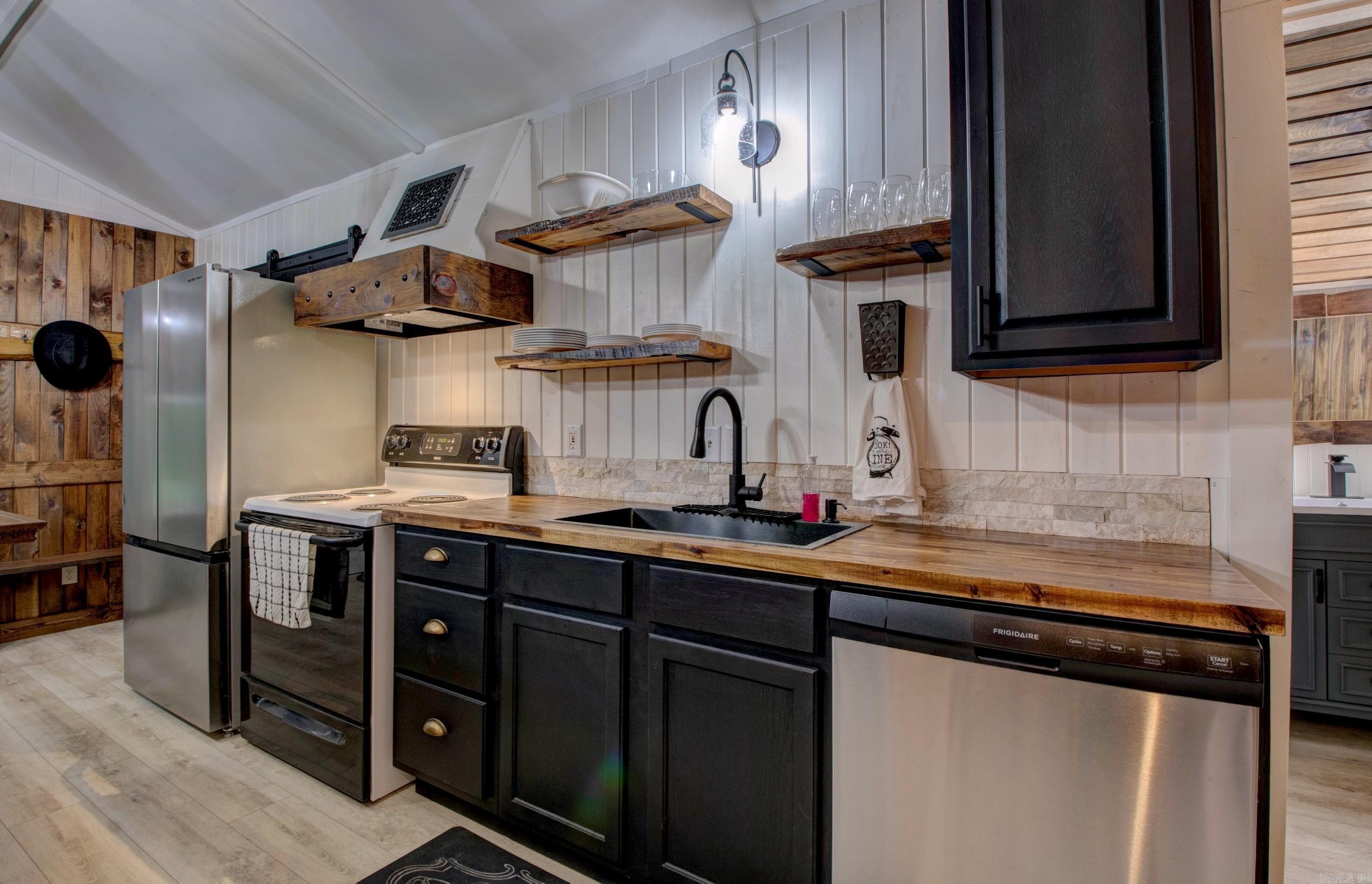 Frontier Canyon - Residential