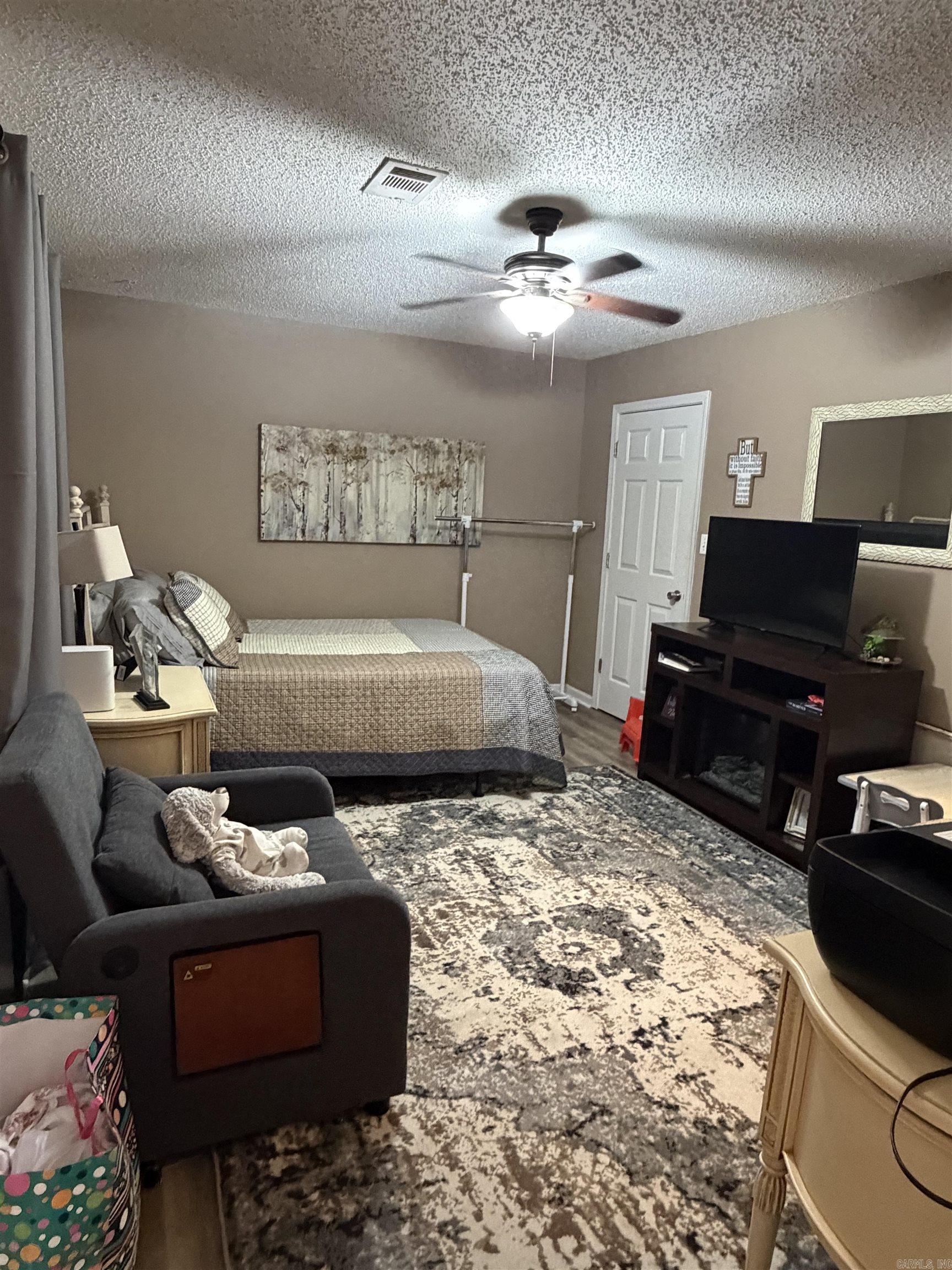 THROGMARTIN ESTATES - Residential