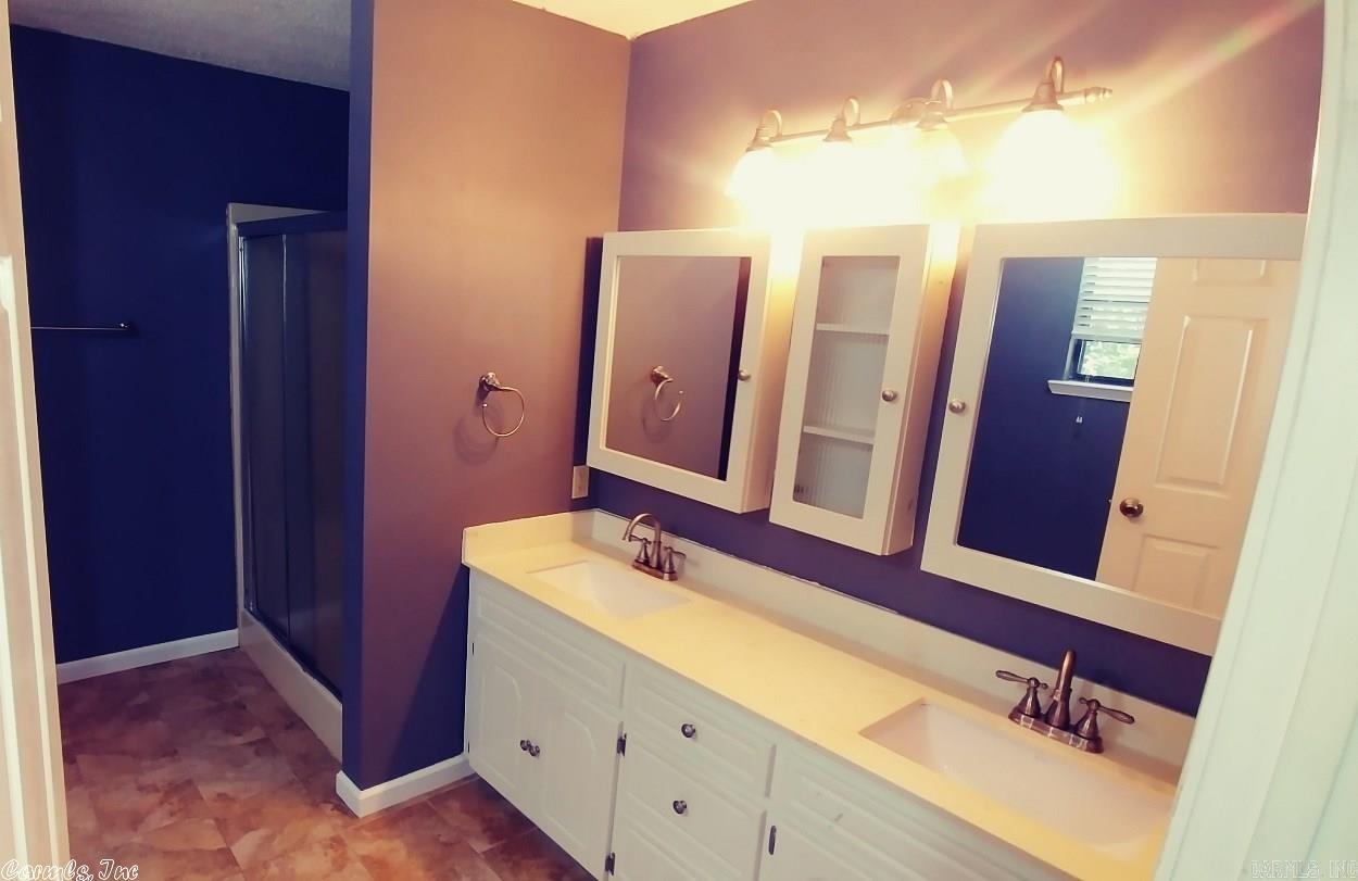 Woodland Hills - Residential Lease